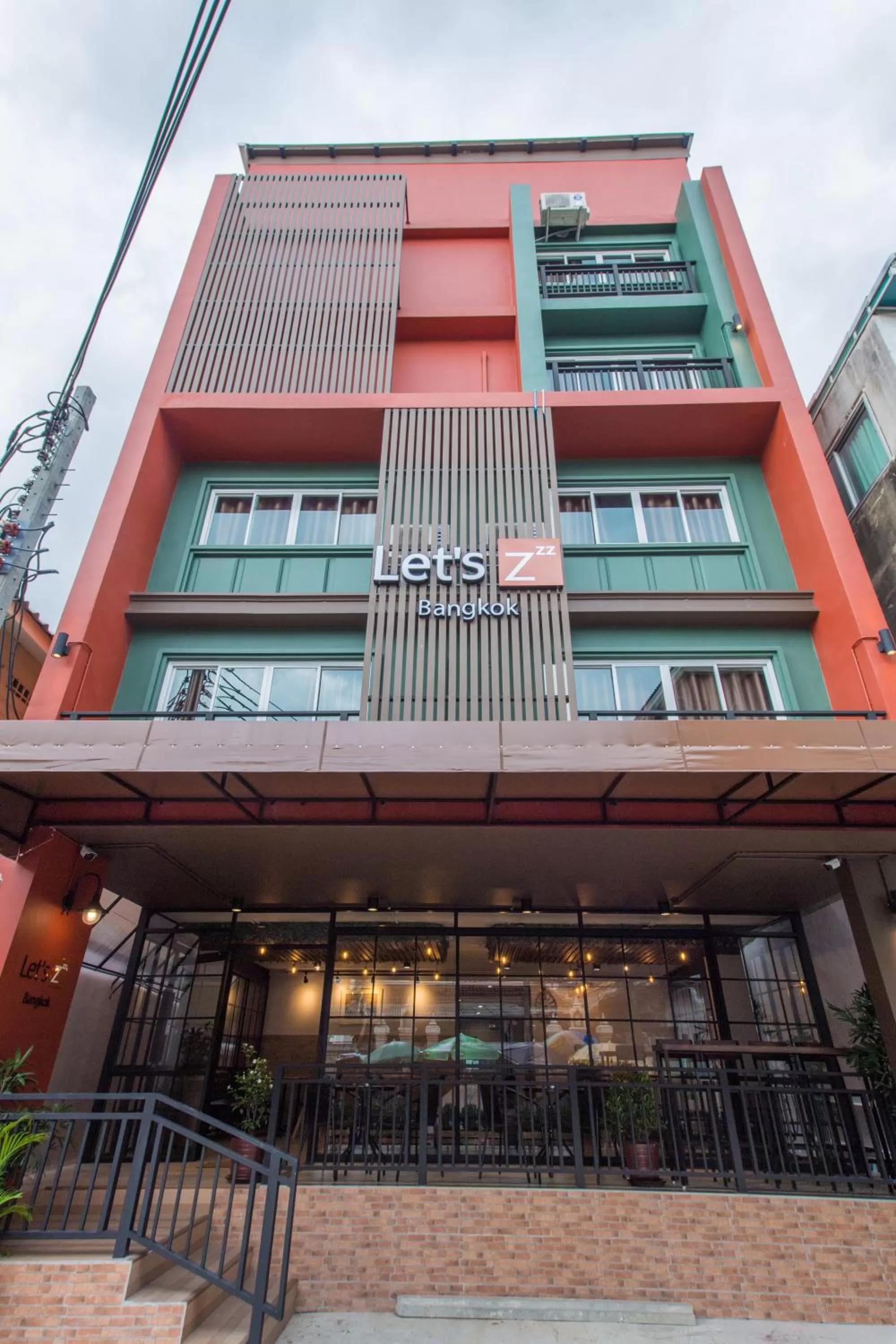 Property building in Let's Zzz Bangkok