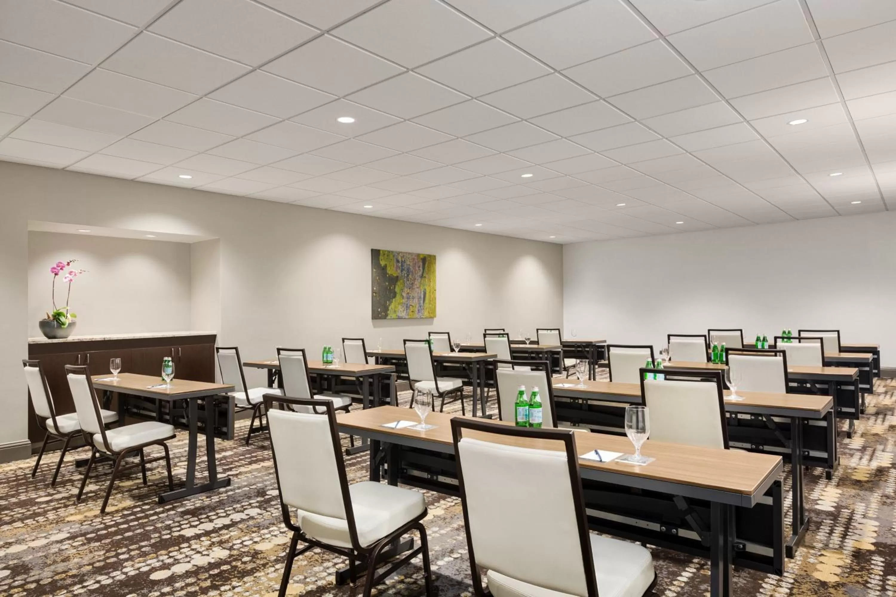 Meeting/conference room in Magnolia Hotel Denver, a Tribute Portfolio Hotel