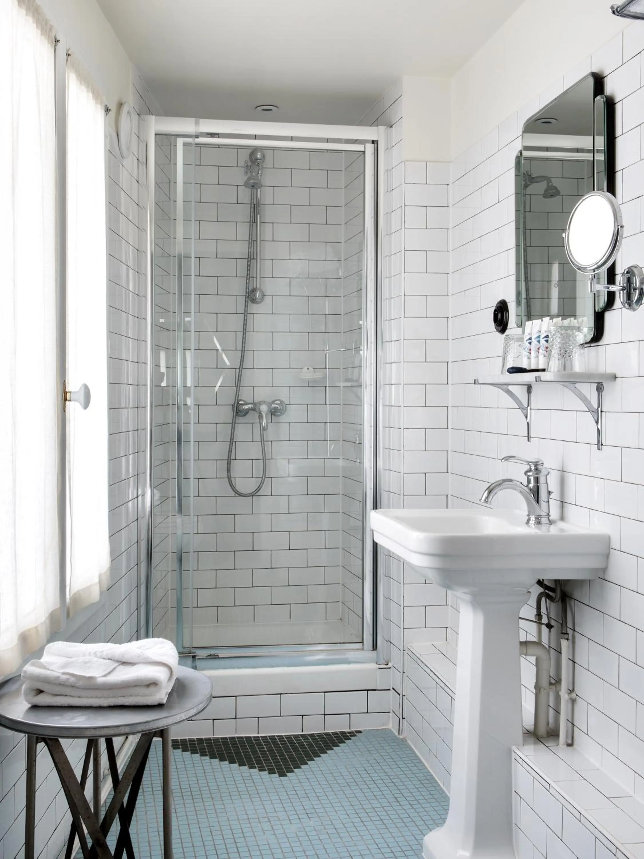 Shower in Hotel Panache