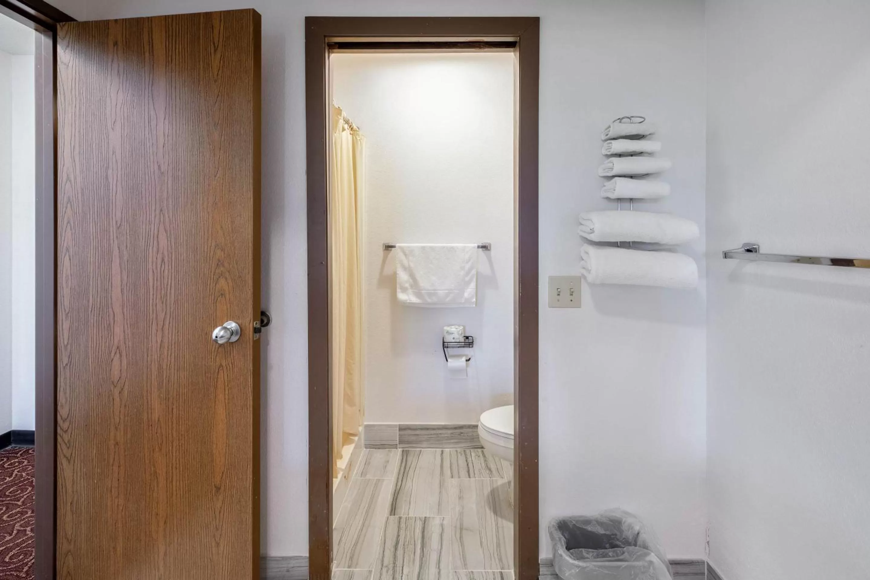 Bedroom in OYO Hotel Chesaning Route 52 & Hwy 57