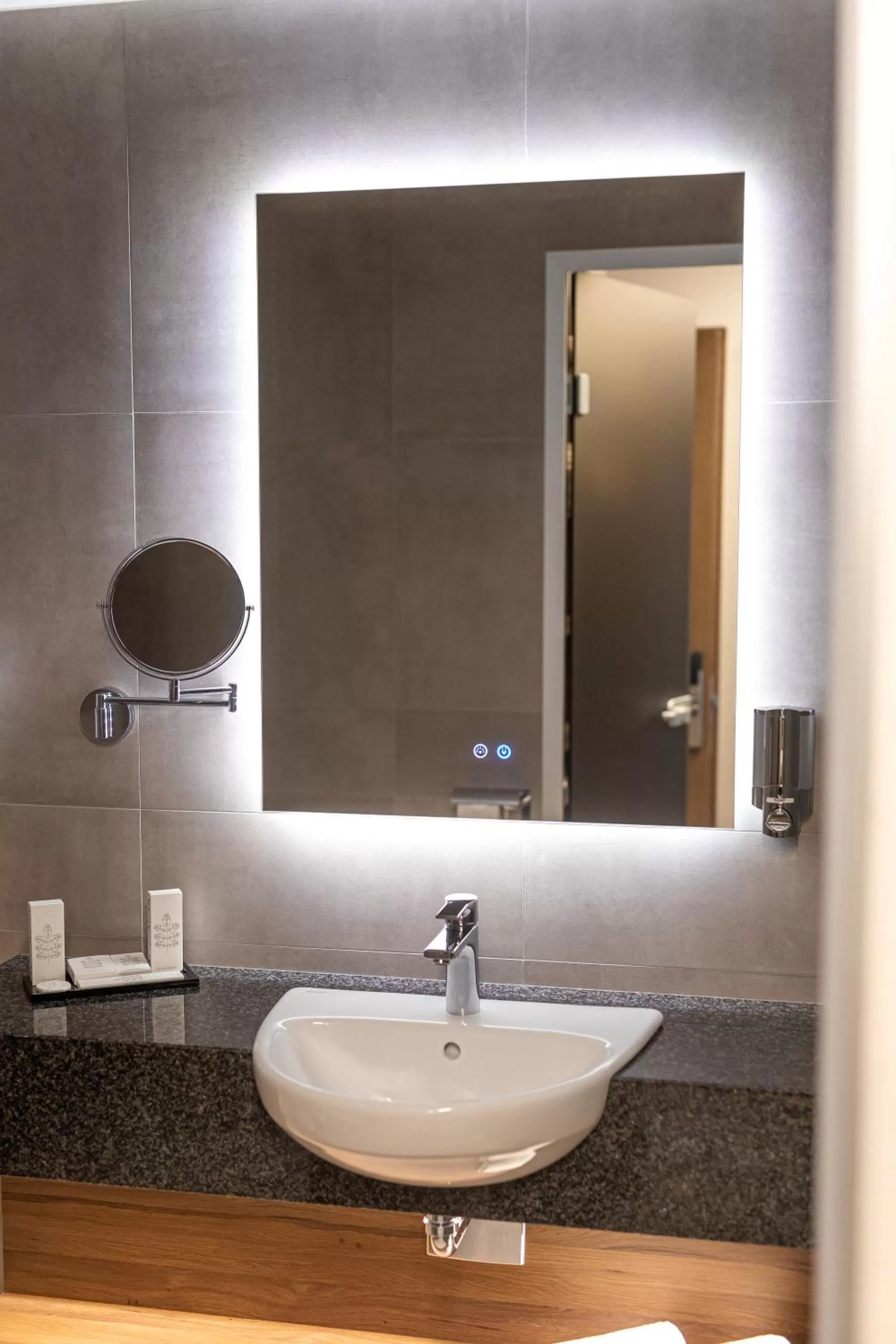 Bathroom in HOTEL CRYSTAL WELLNESS & SPA superior