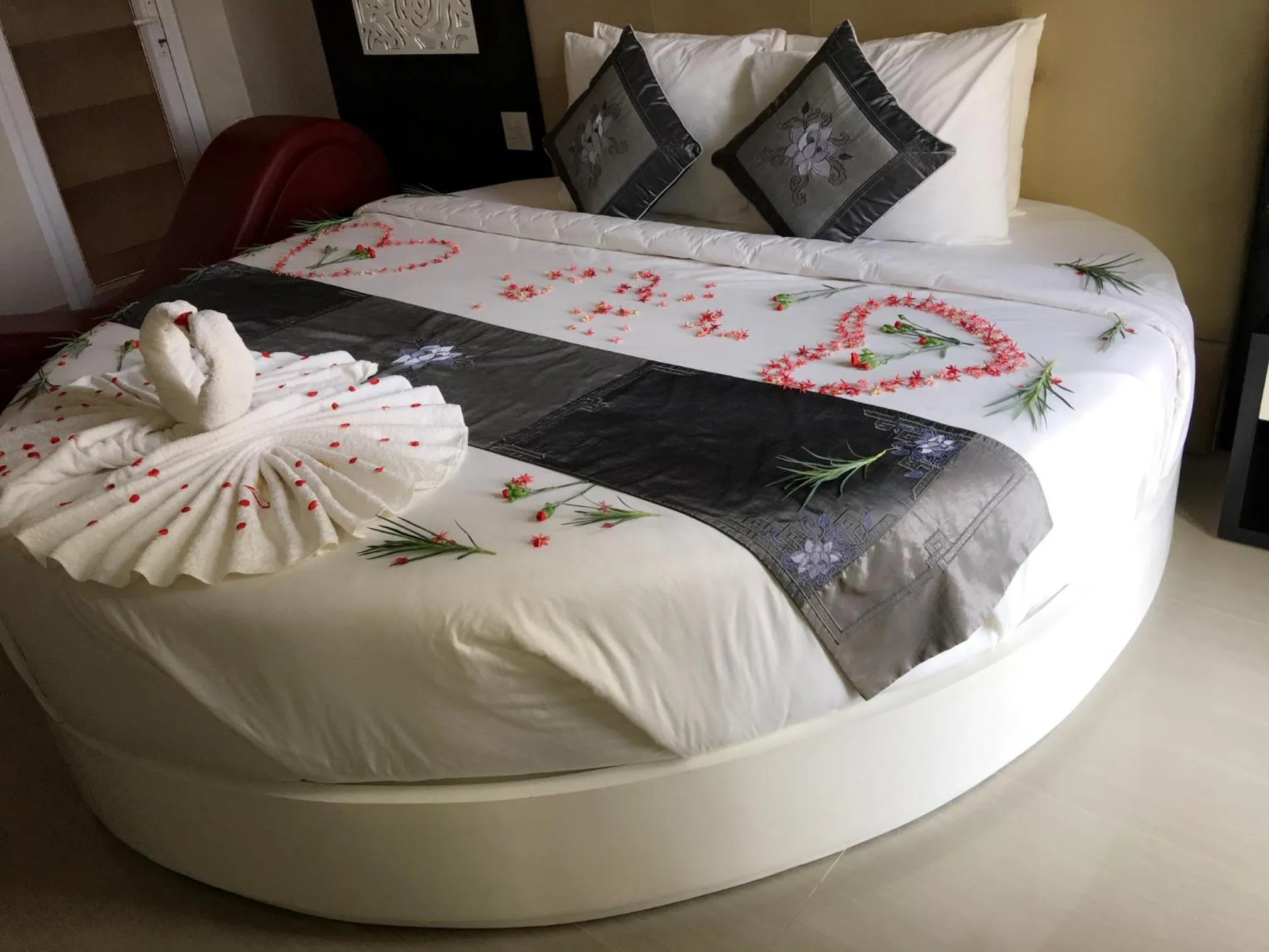 Breakfast, Bed in Muine Sports Hotel