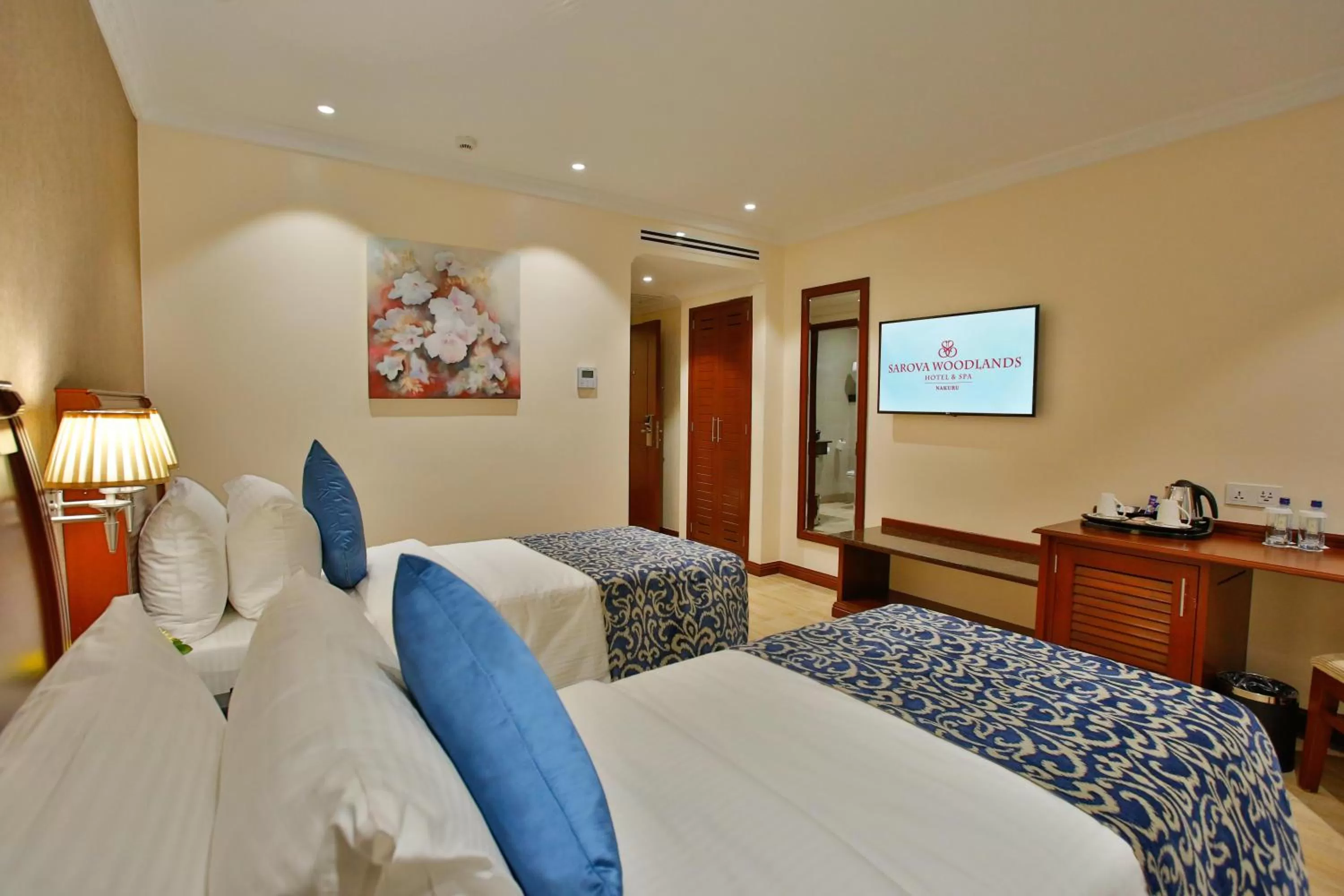 Bed in Sarova Woodlands Hotel and Spa