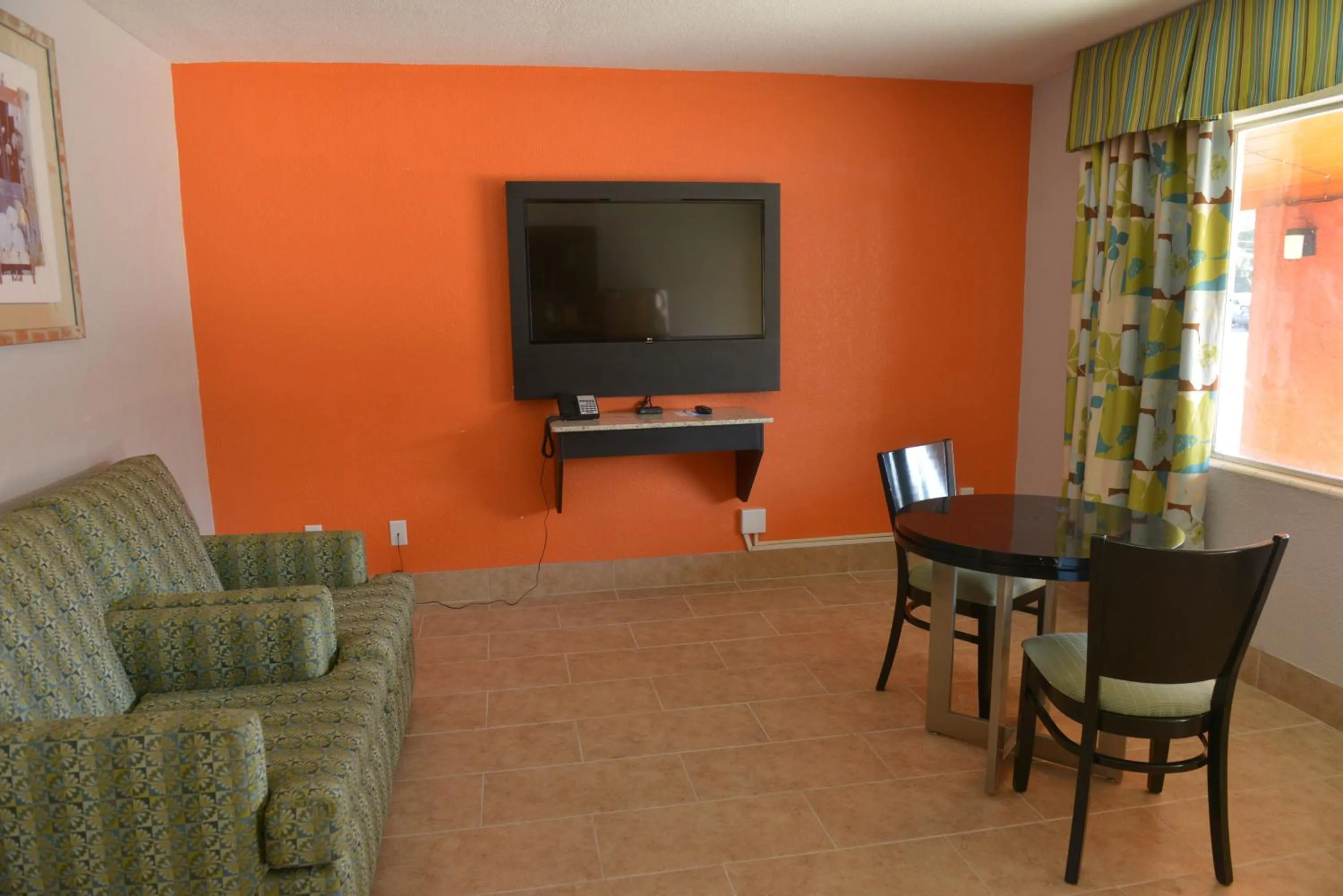 Rodeway Inn & Suites Winter Haven Chain of Lakes