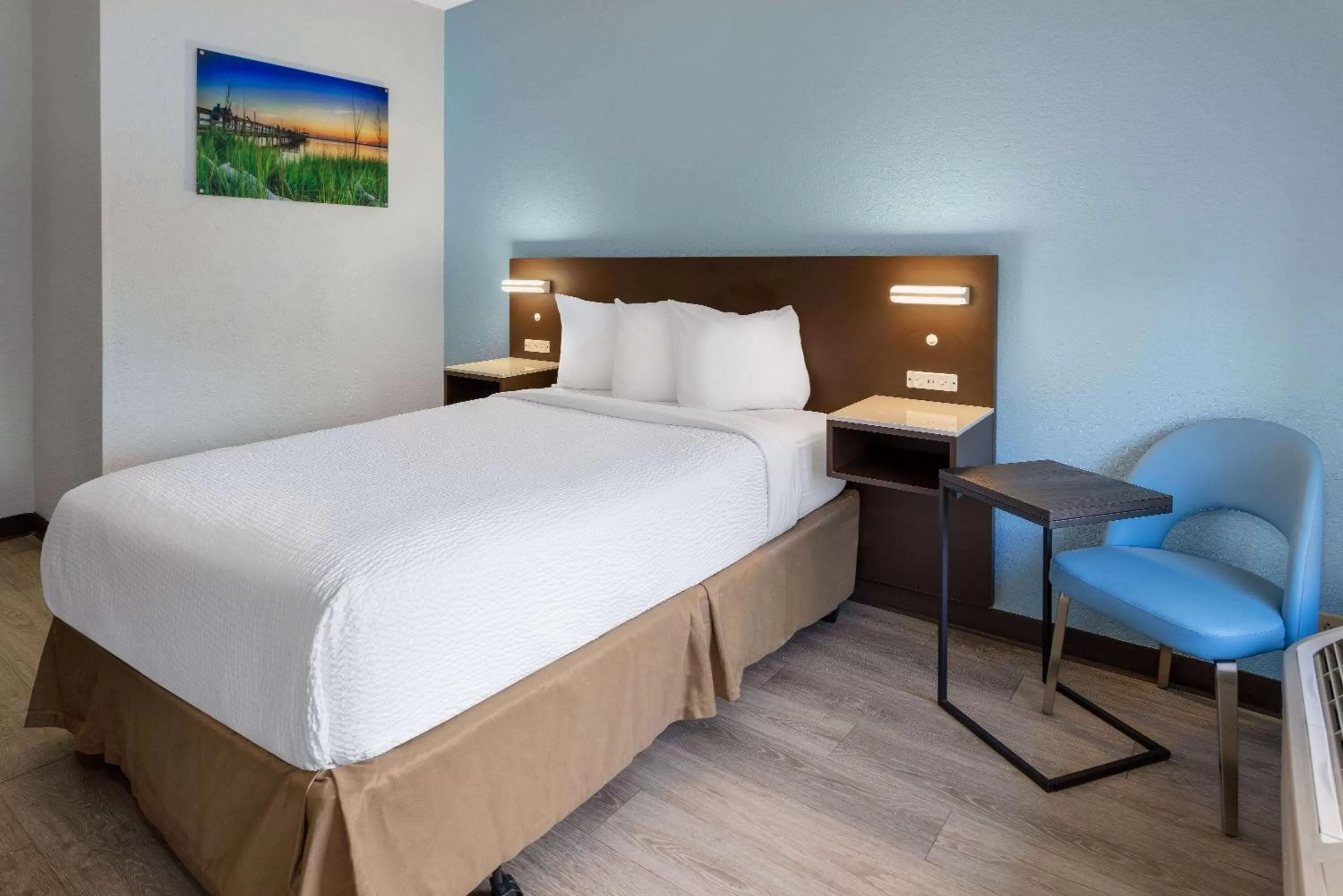 Photo of the whole room, Bed in Baymont by Wyndham Camp Lejeune