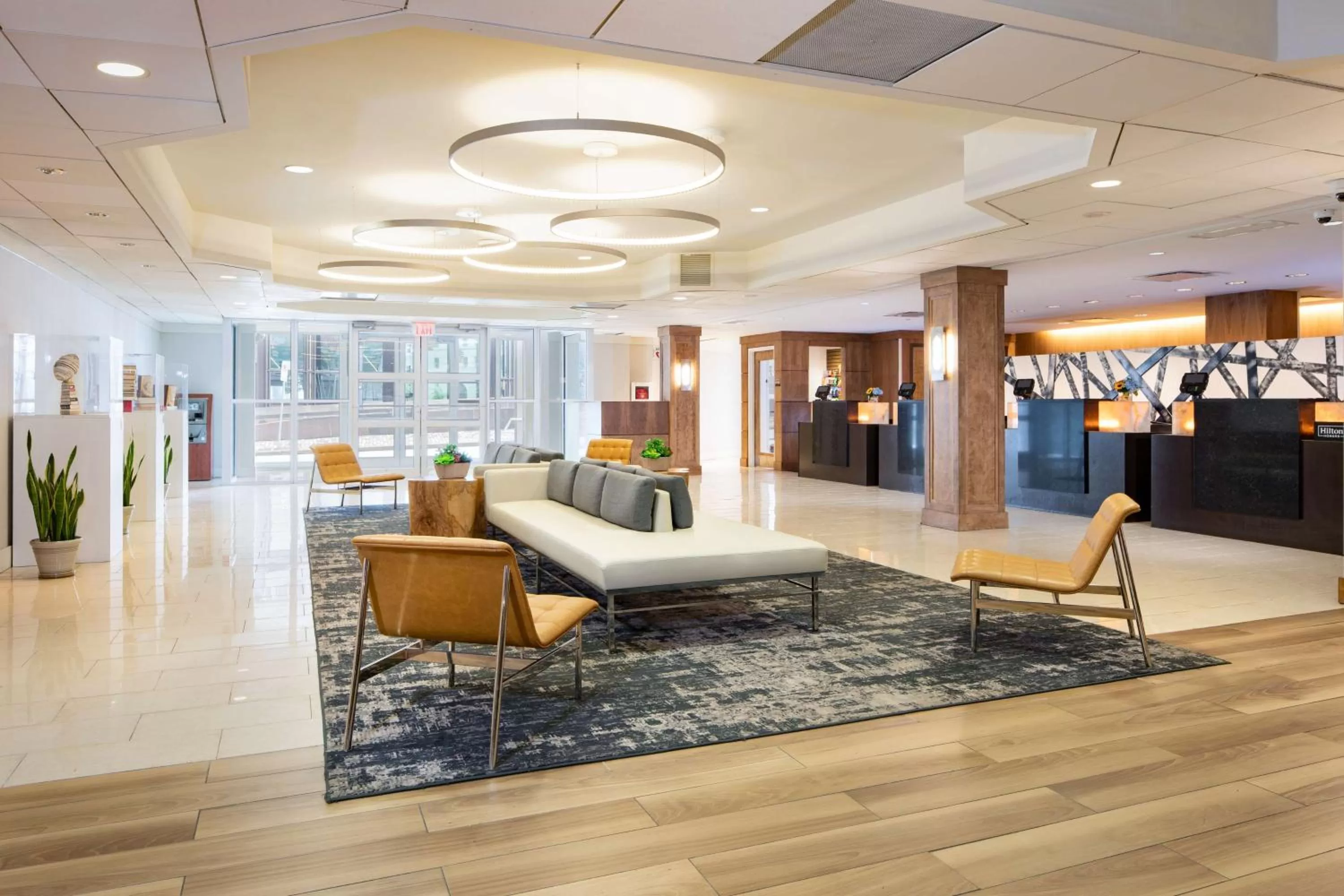 Lobby or reception in DoubleTree by Hilton Hotel & Suites Pittsburgh Downtown