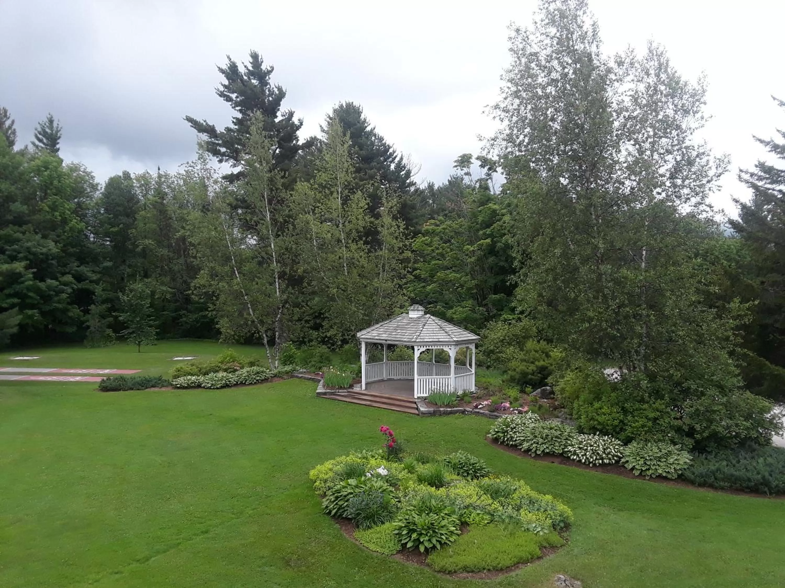 Garden in Summit Lodge