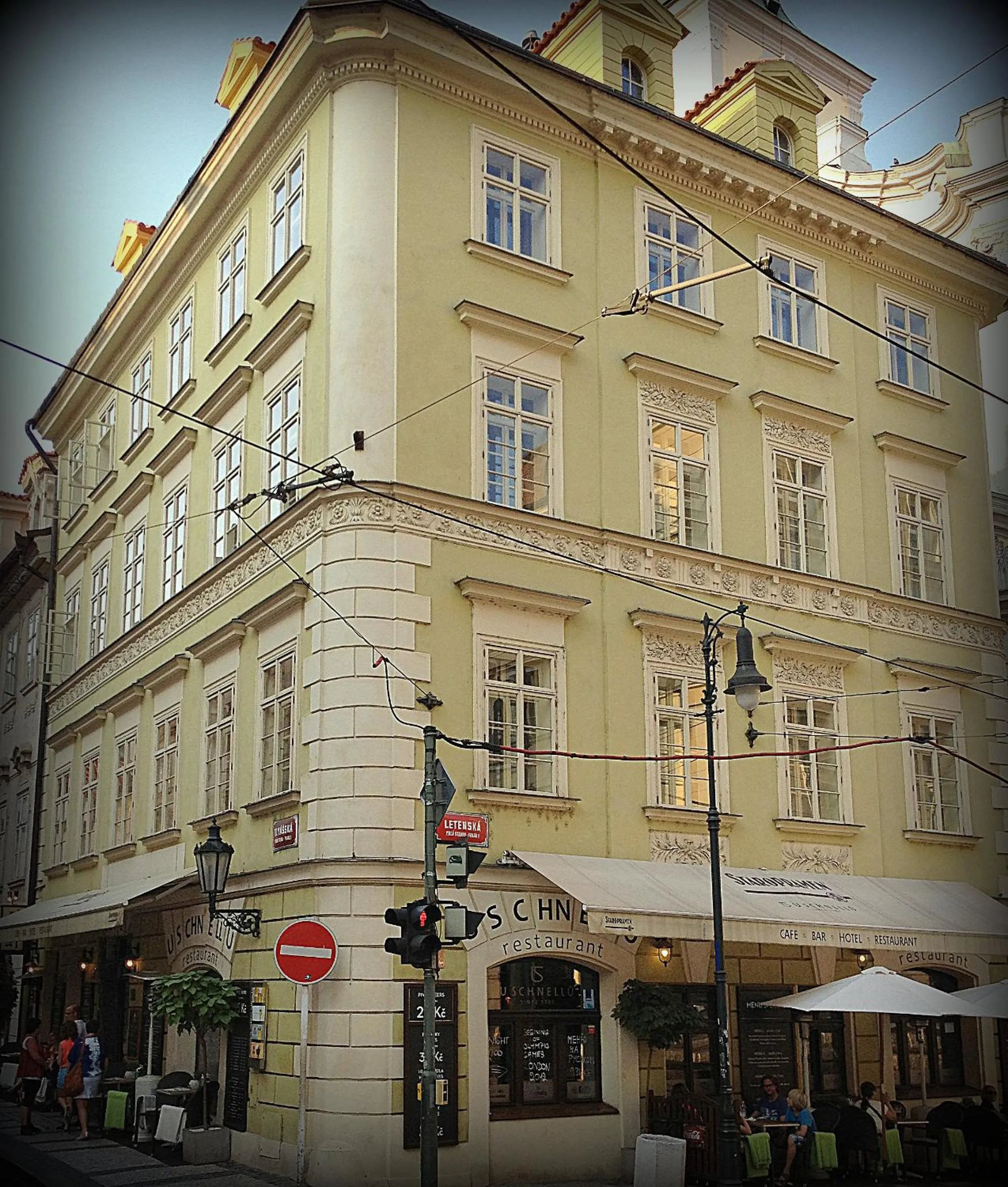 Property building in U Schnellu