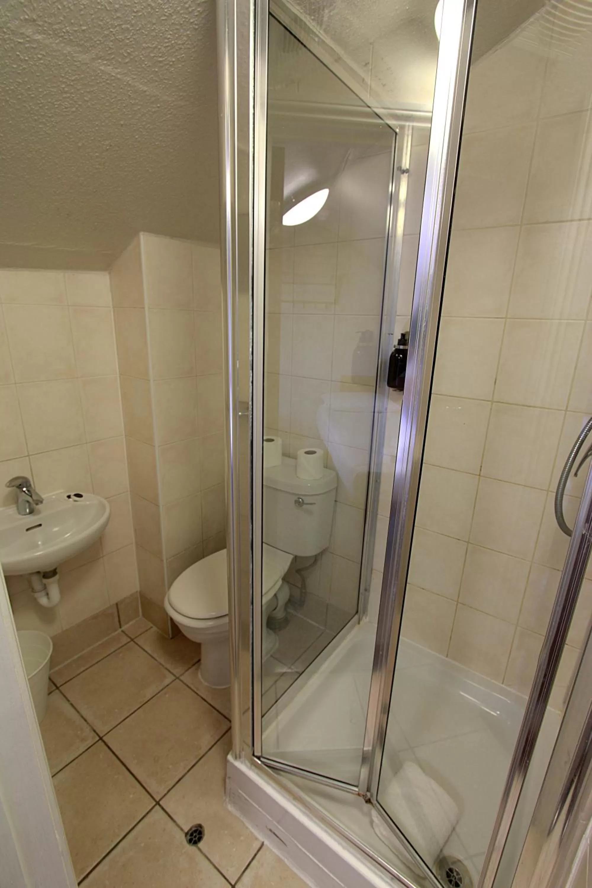 Bathroom in Lords Hotel