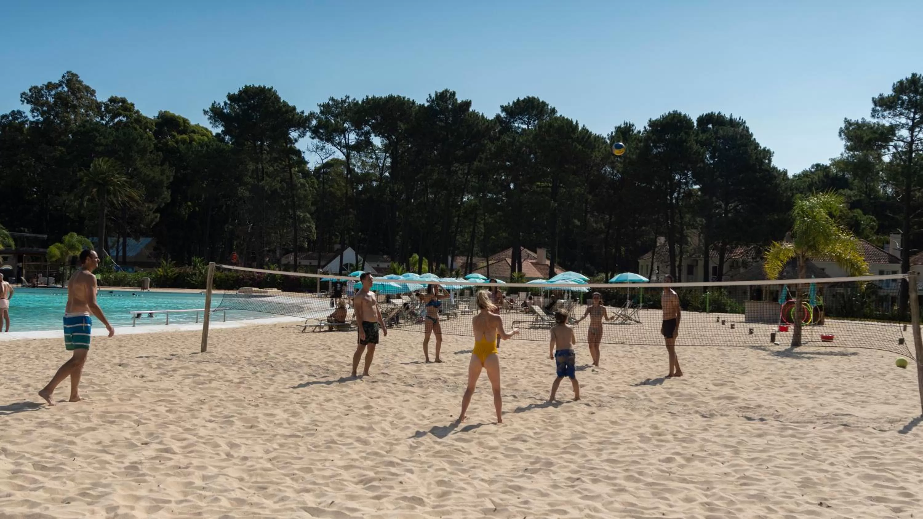 group of guests in Solanas Punta del Este & Crystal Beach