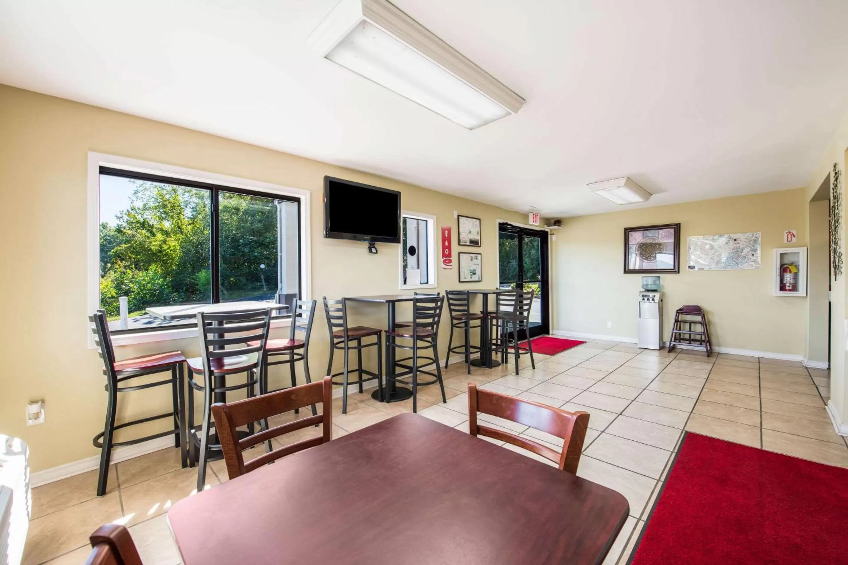 Lobby or reception in Econo Lodge Waynesville