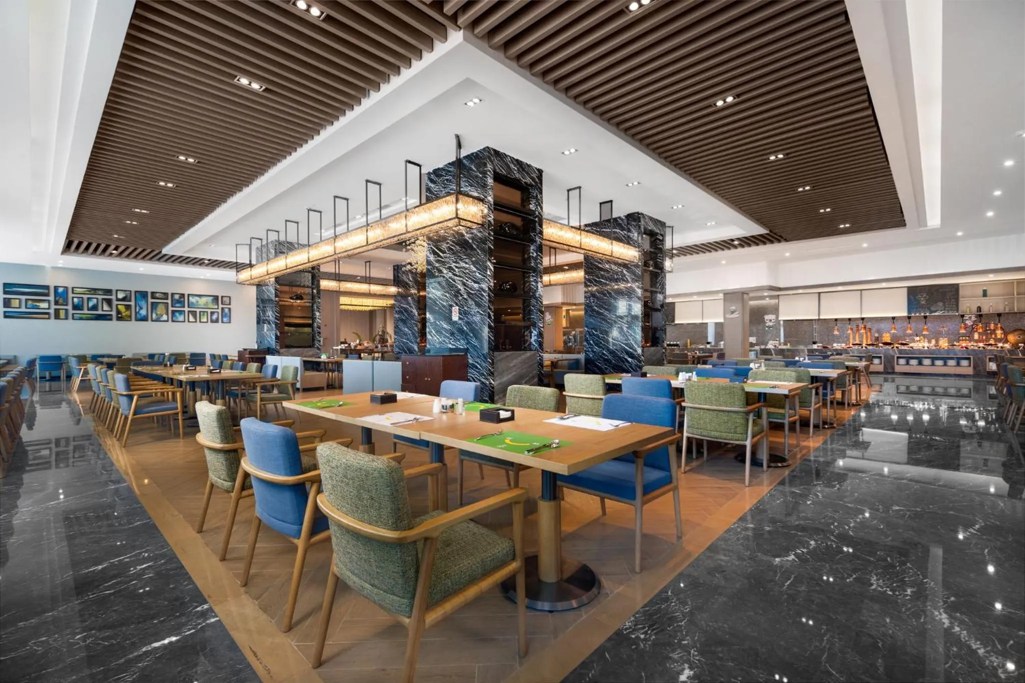 Restaurant/places to eat in Holiday Inn Foshan Nanhai Central by IHG