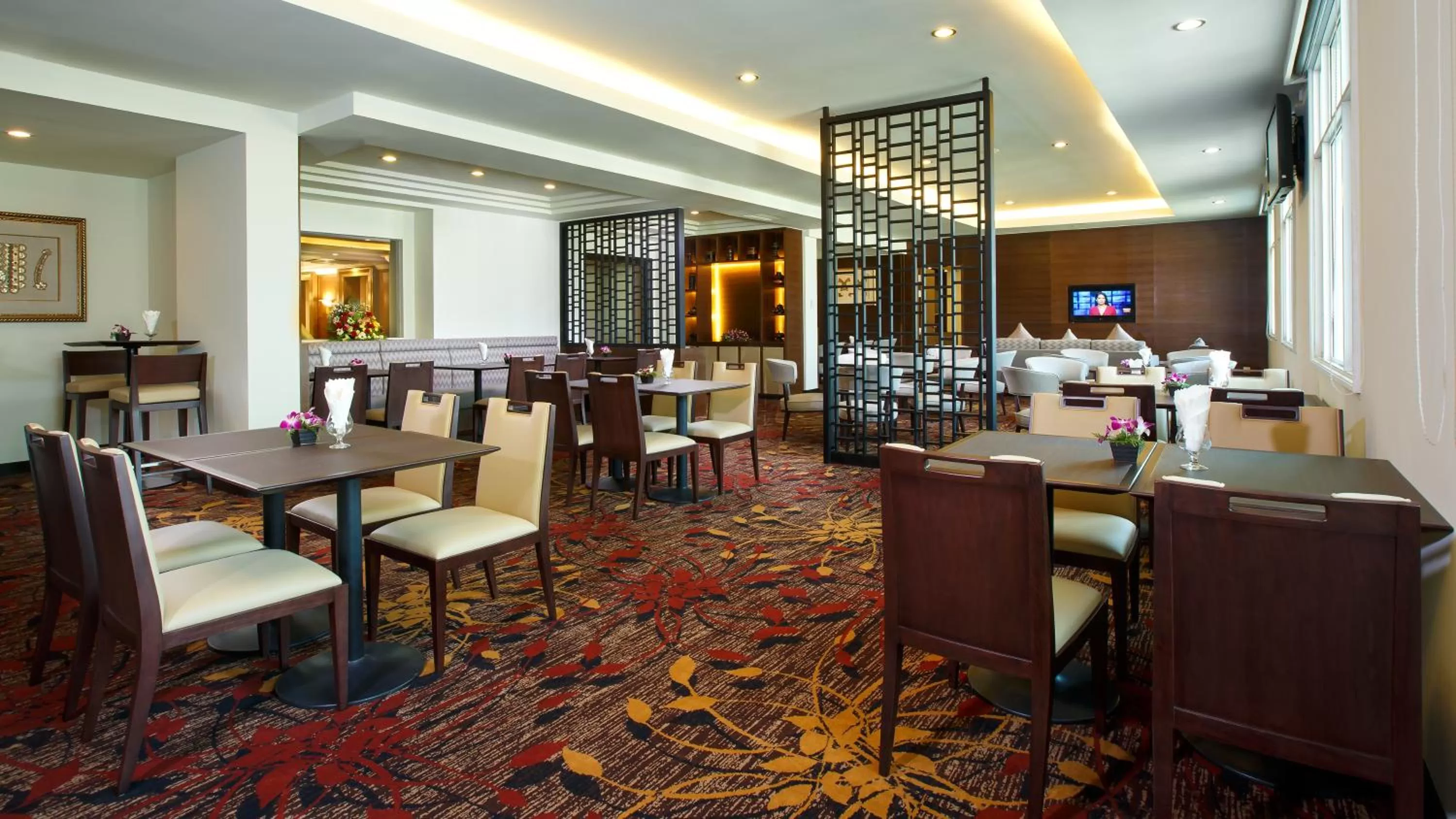 Lounge or bar in PARKROYAL Yangon