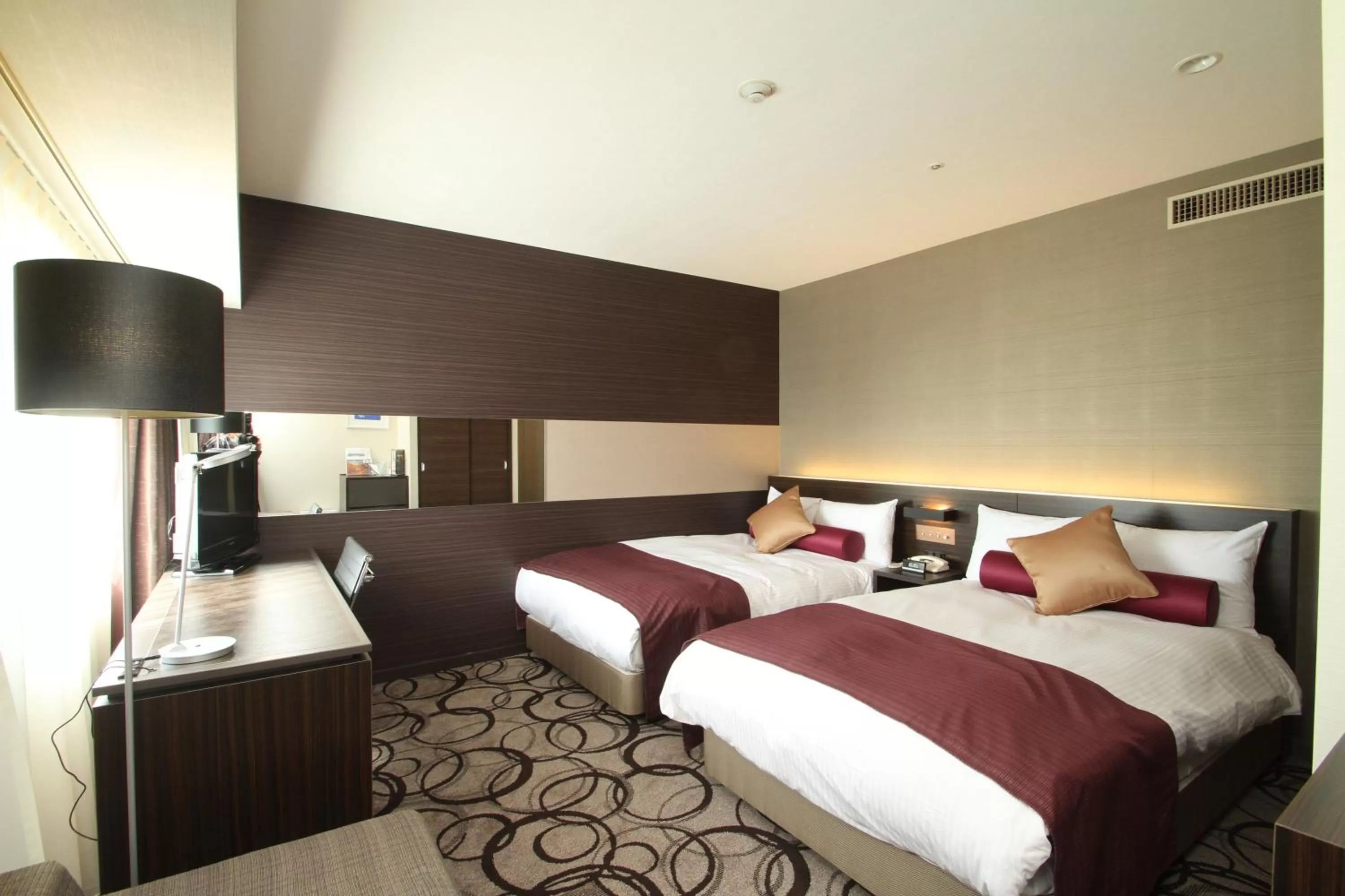 Photo of the whole room, Bed in ANA Crowne Plaza Hotel Kushiro, an IHG Hotel