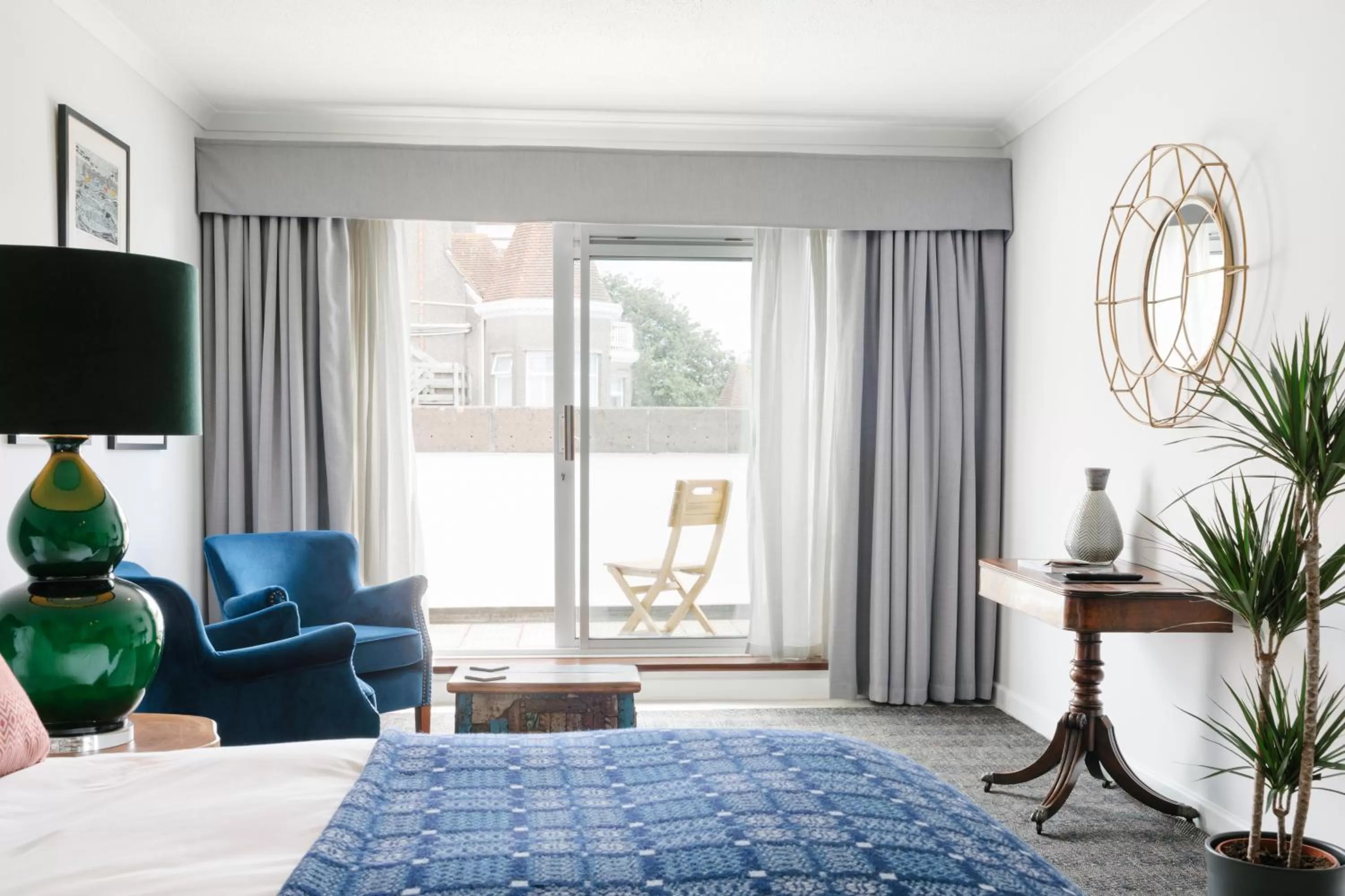 Bed in Merchants Manor Spa