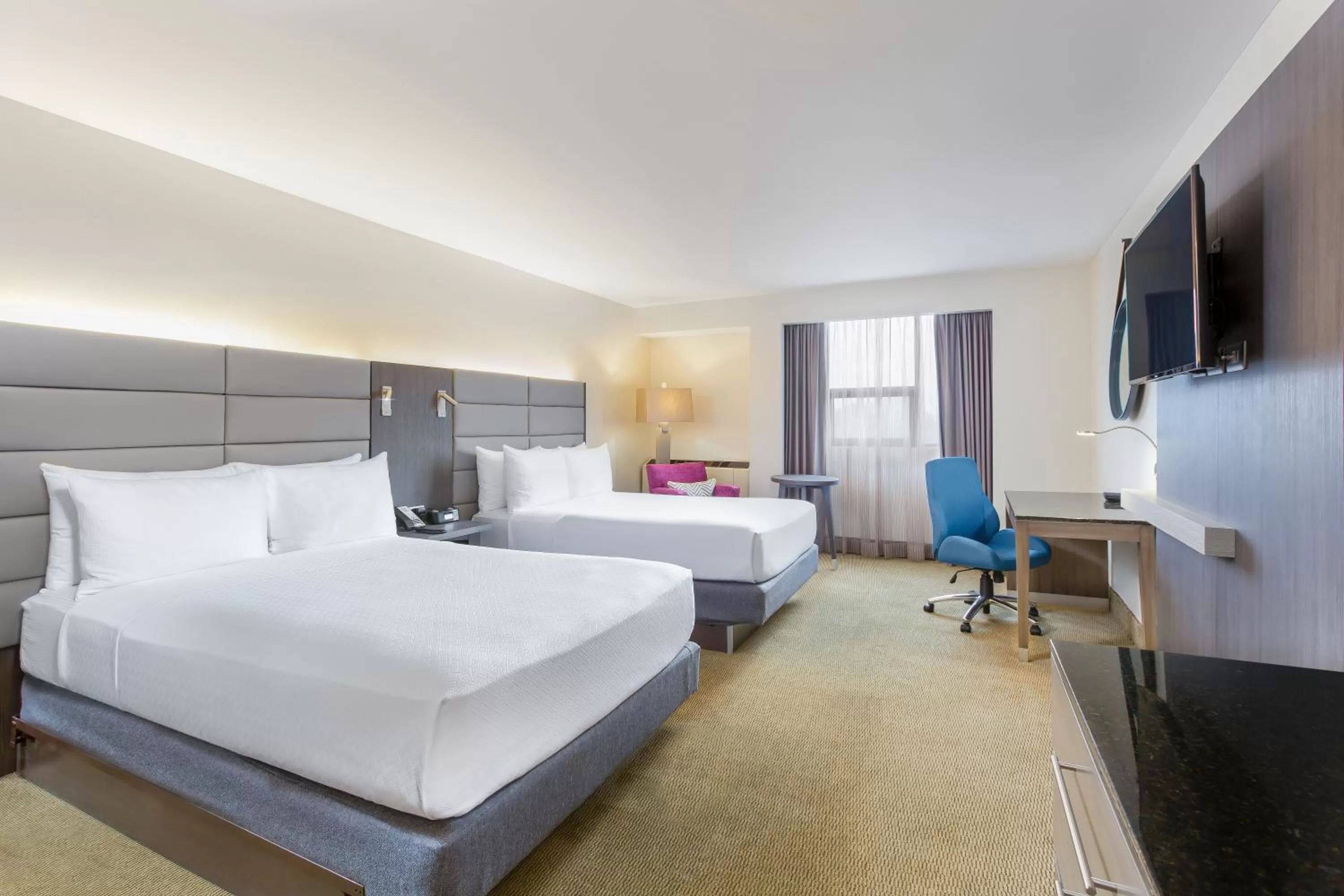 Photo of the whole room, Bed in Crowne Plaza San Jose La Sabana by IHG