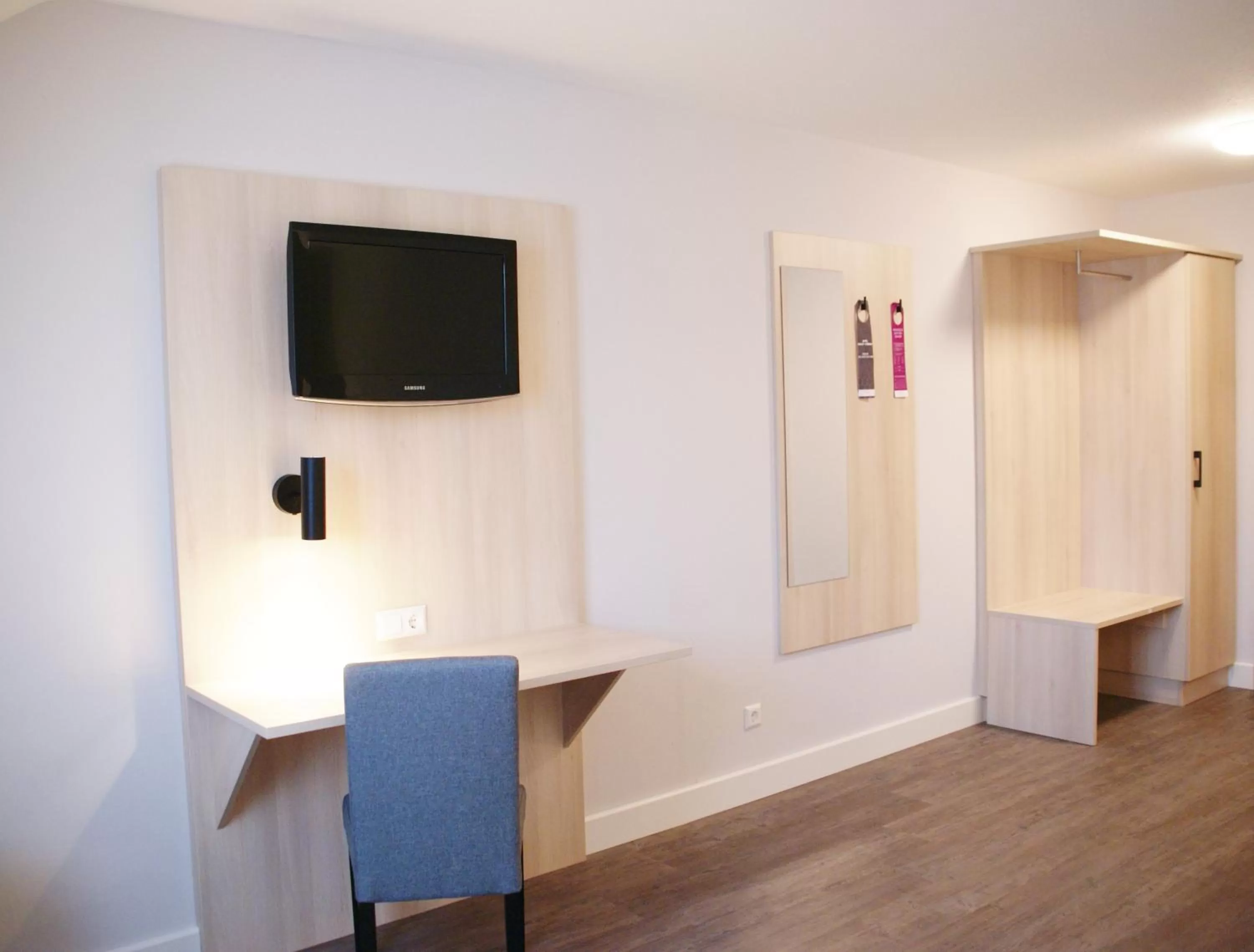 Photo of the whole room in Taste Hotel Hockenheim