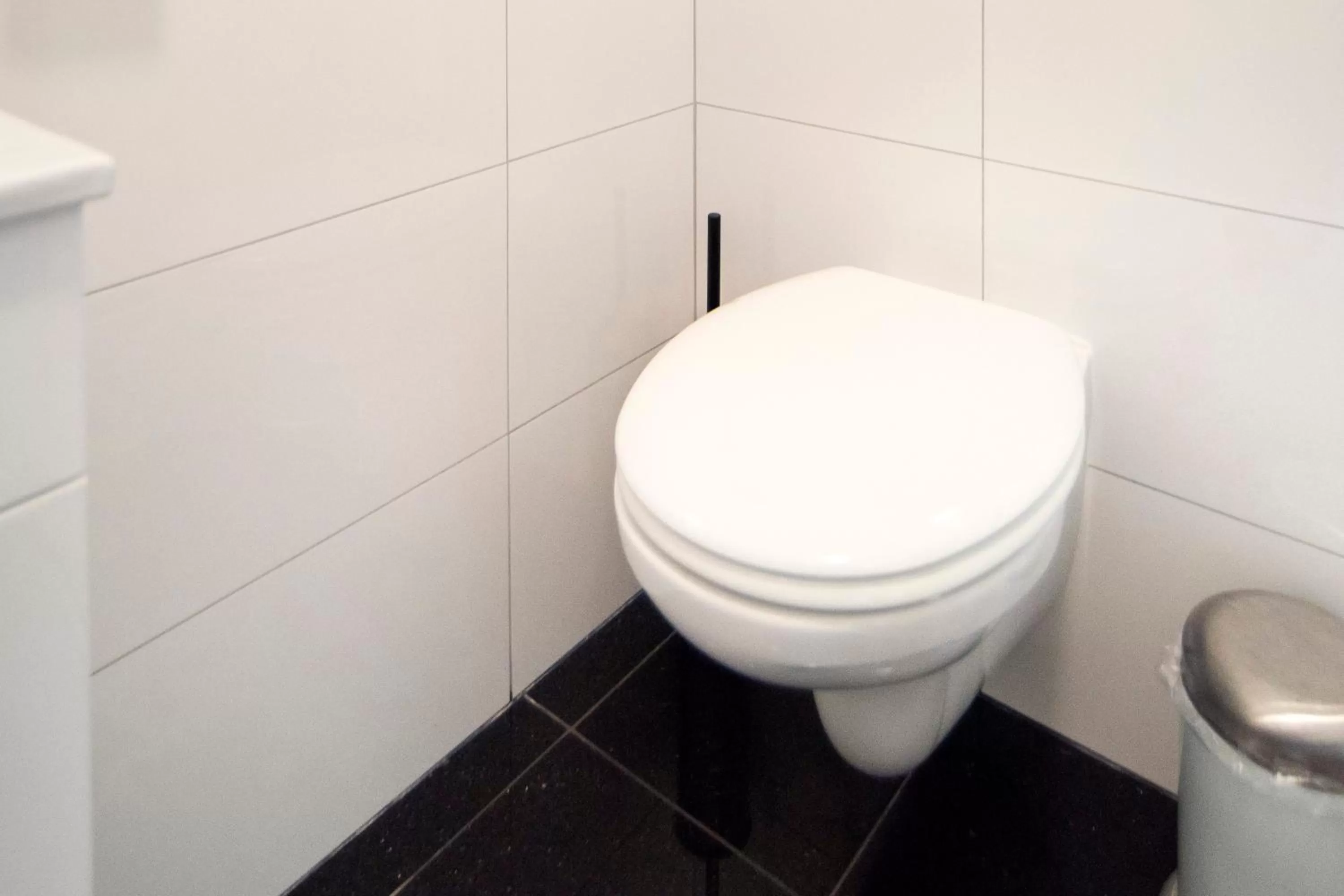 Bathroom in Midtown Hotel Twin Studio