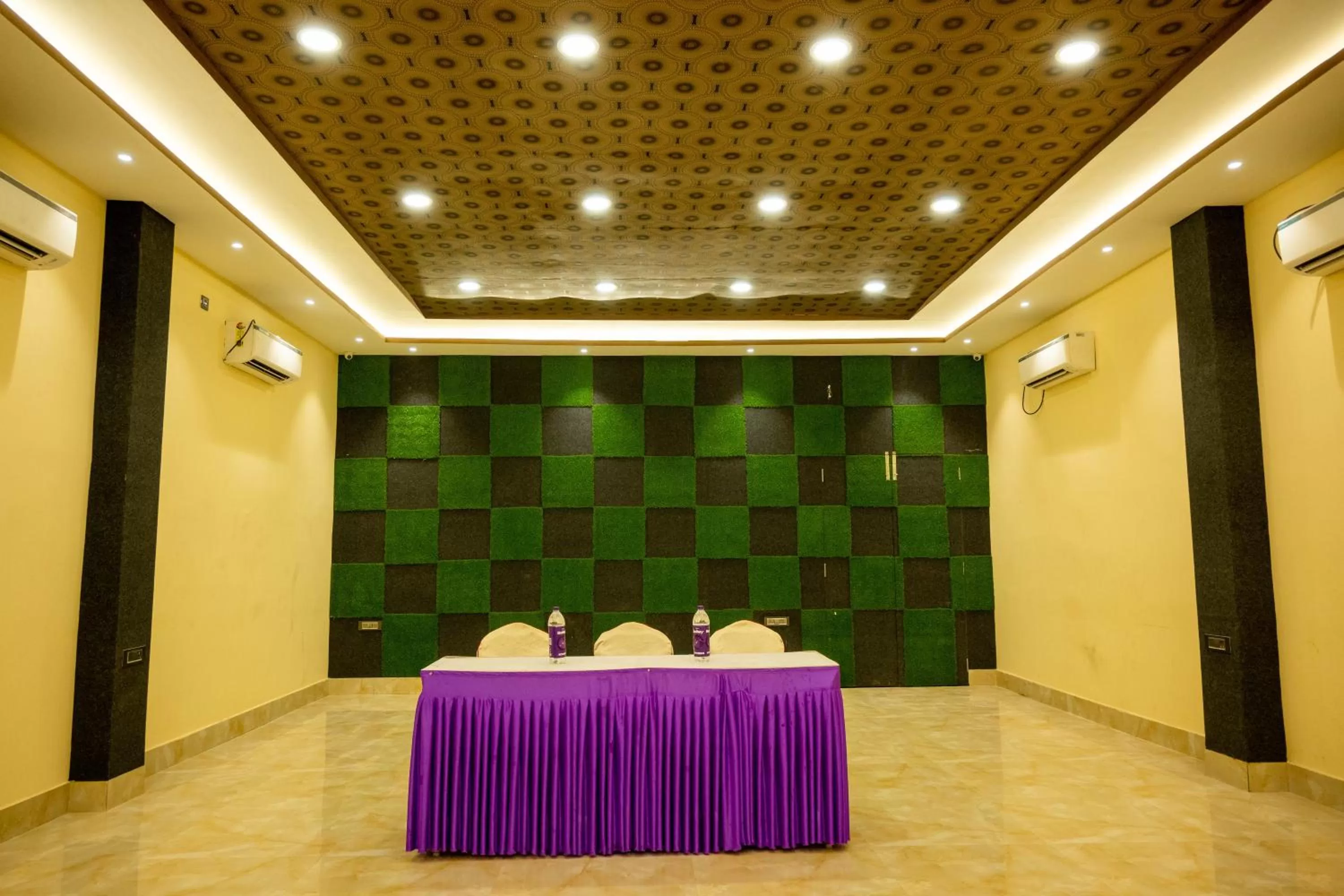 Banquet/Function facilities in Vinayak Bhavan By Vinayak Hotels