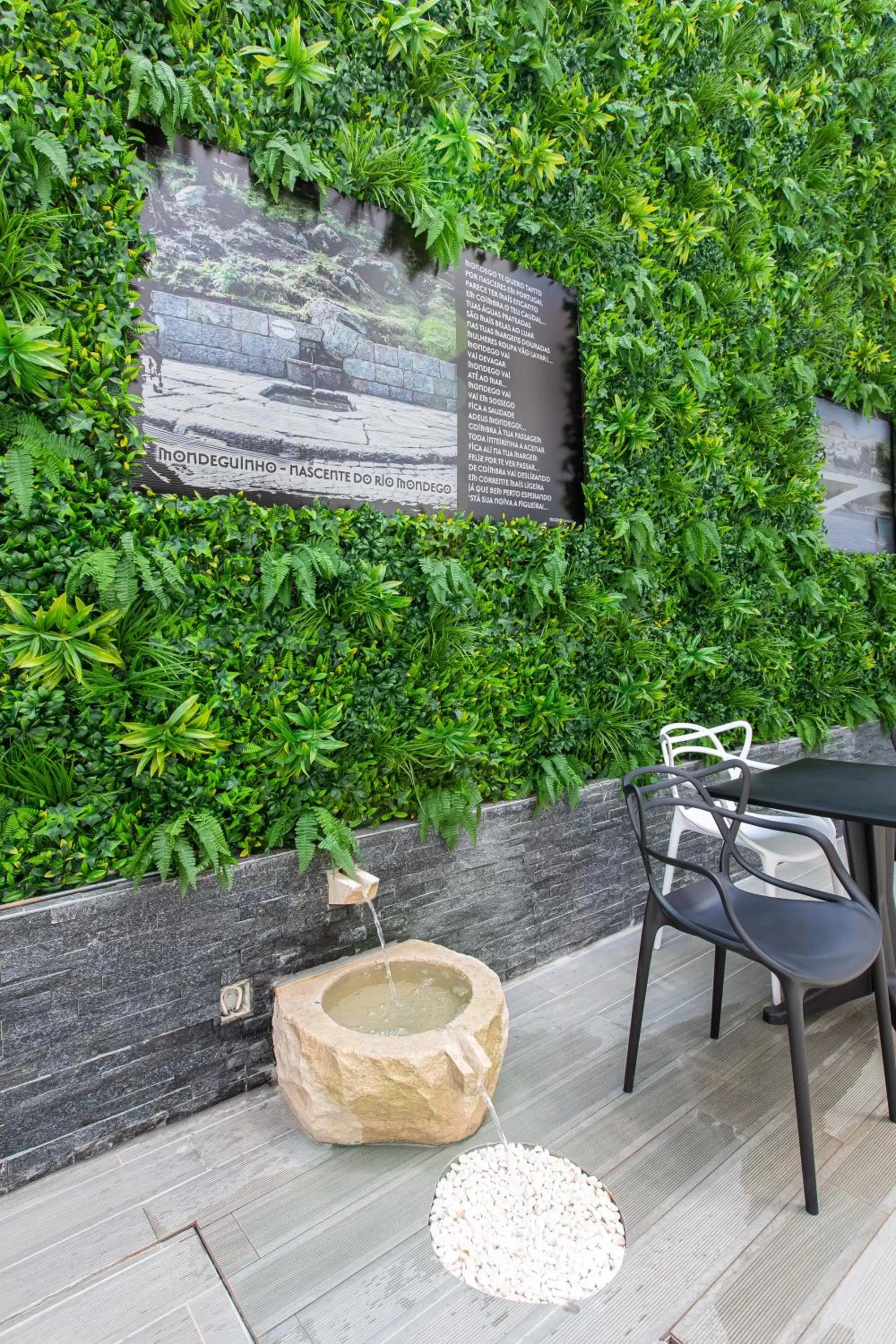 Patio in Hotel Mondego