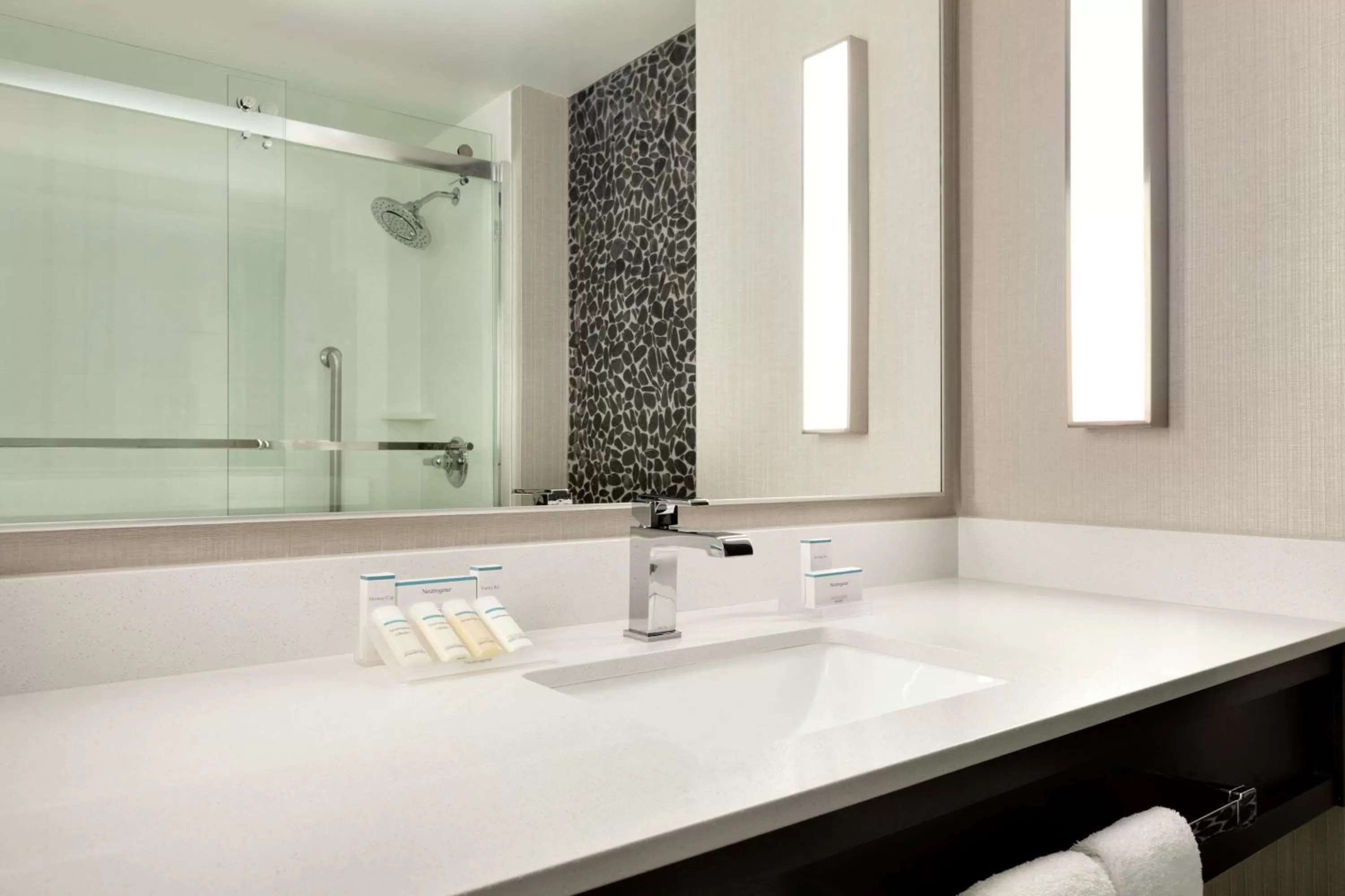 Bathroom in Hilton Garden Inn Cupertino