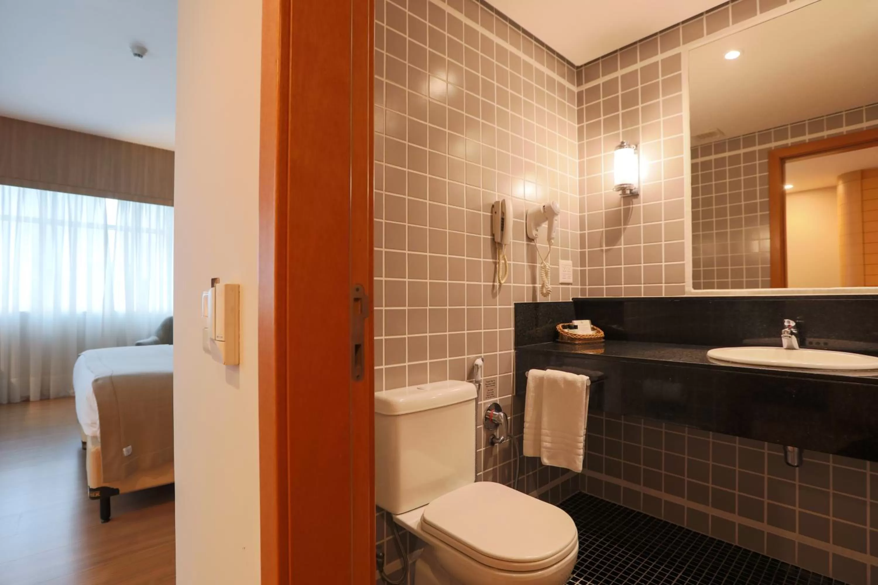 Toilet in Pestana Curitiba