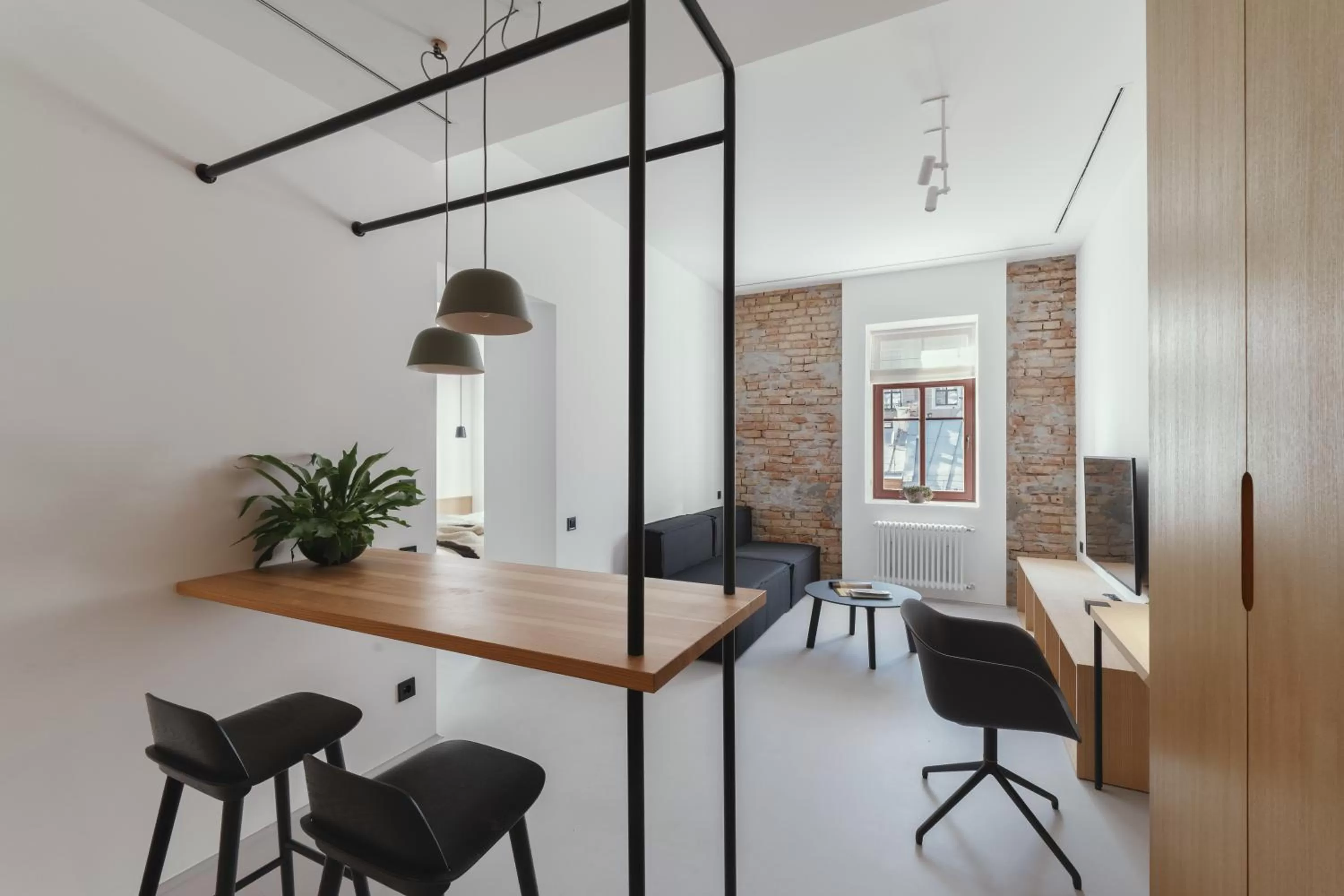 Dining Area in Owntown Apart Hotel