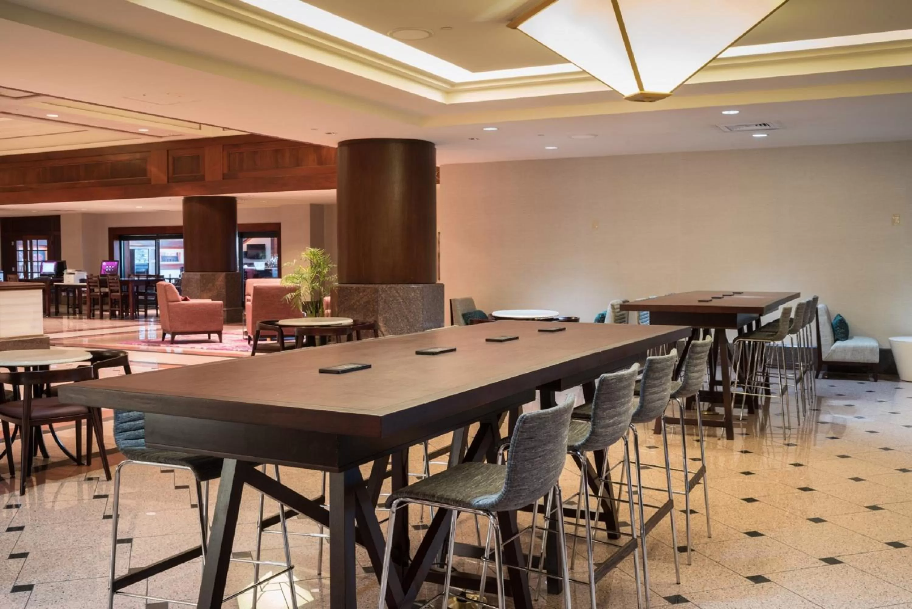 Coffee/tea facilities in Crowne Plaza Springfield Convention Center by IHG