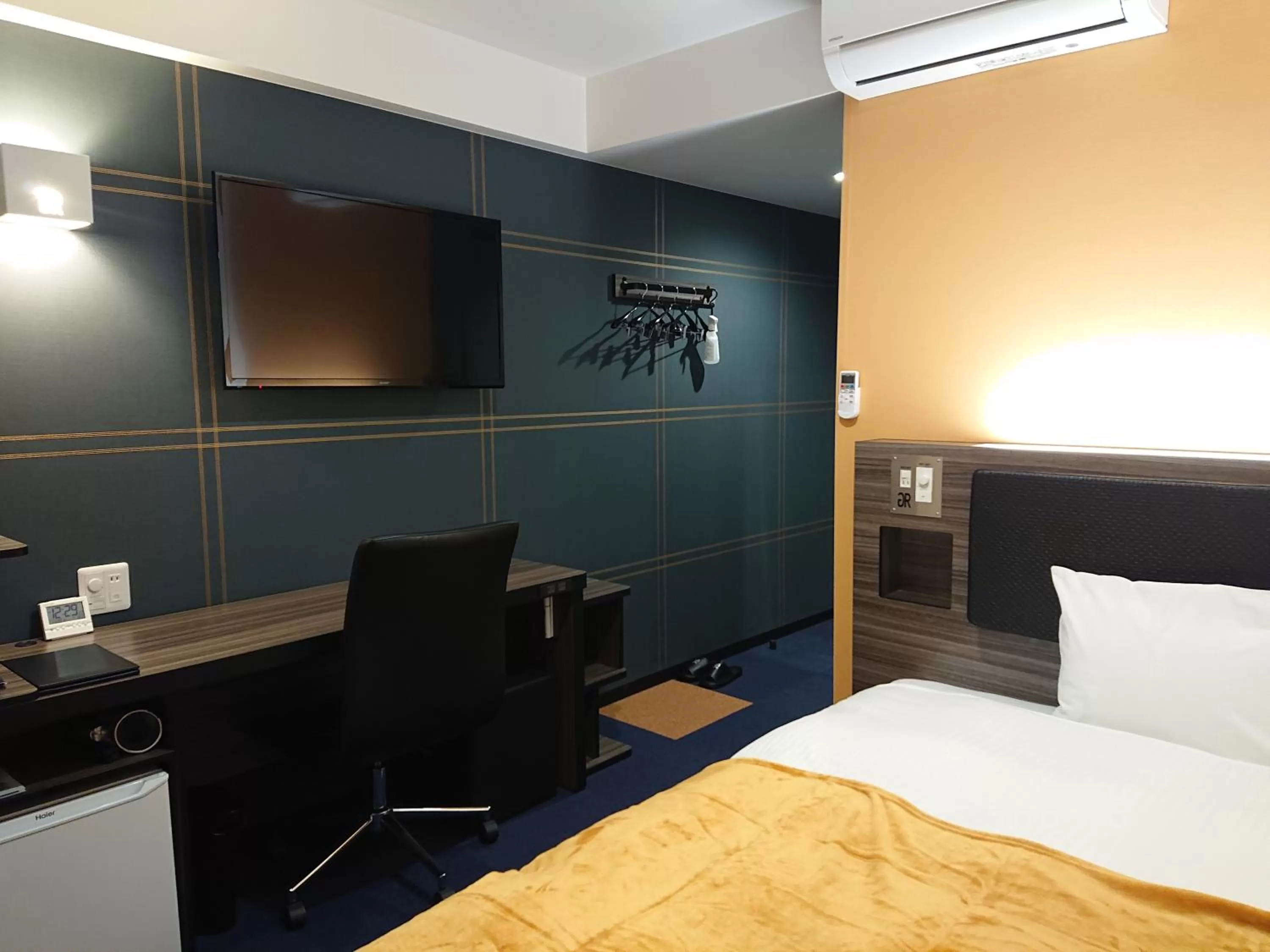 Photo of the whole room, Bed in Green Rich Hotel Kurashiki Ekimae (Artificial hot spring Futamata Yunohana)