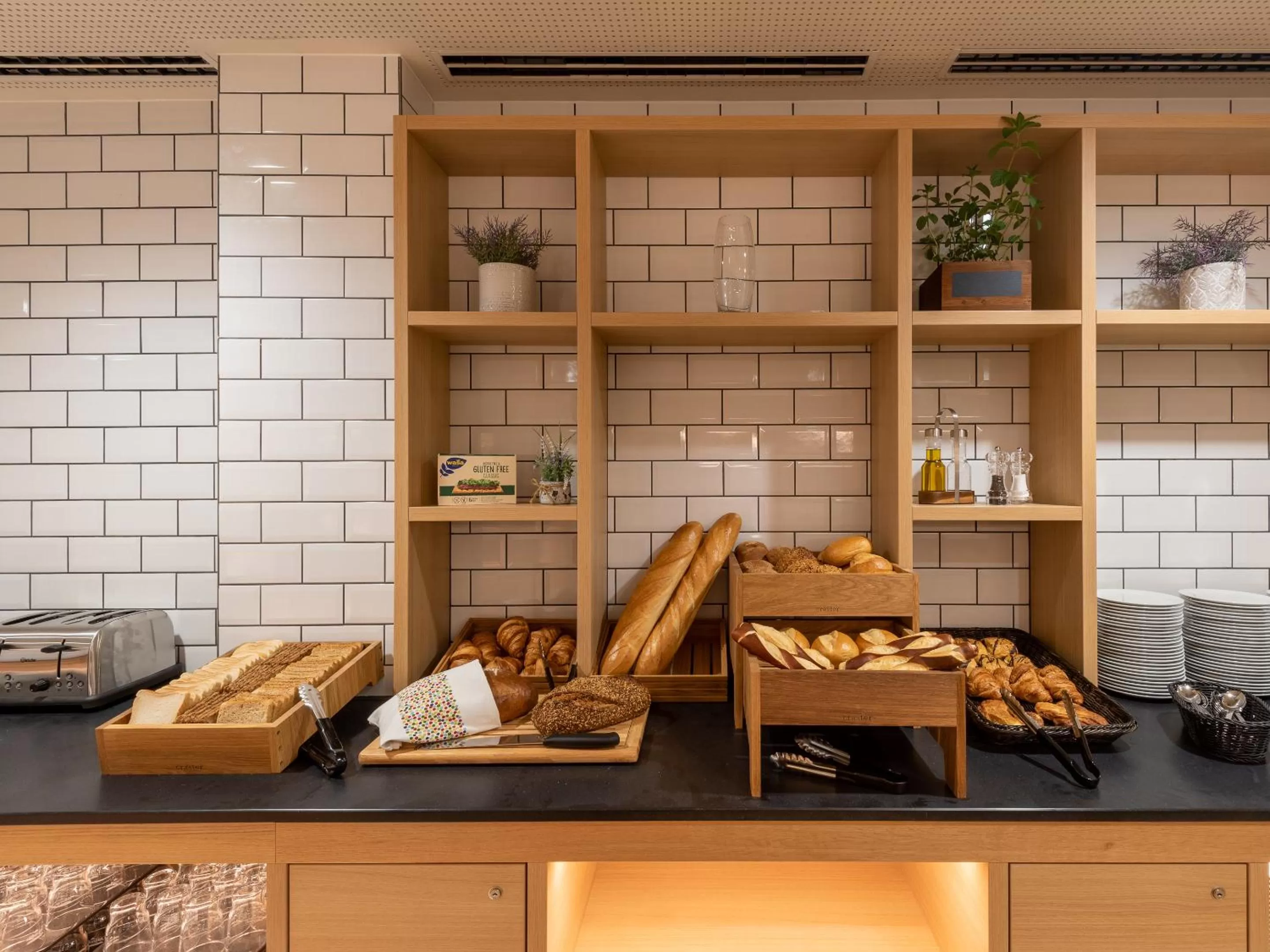 Continental breakfast in Holiday Inn Express - Hamburg South A7-AS42 by IHG