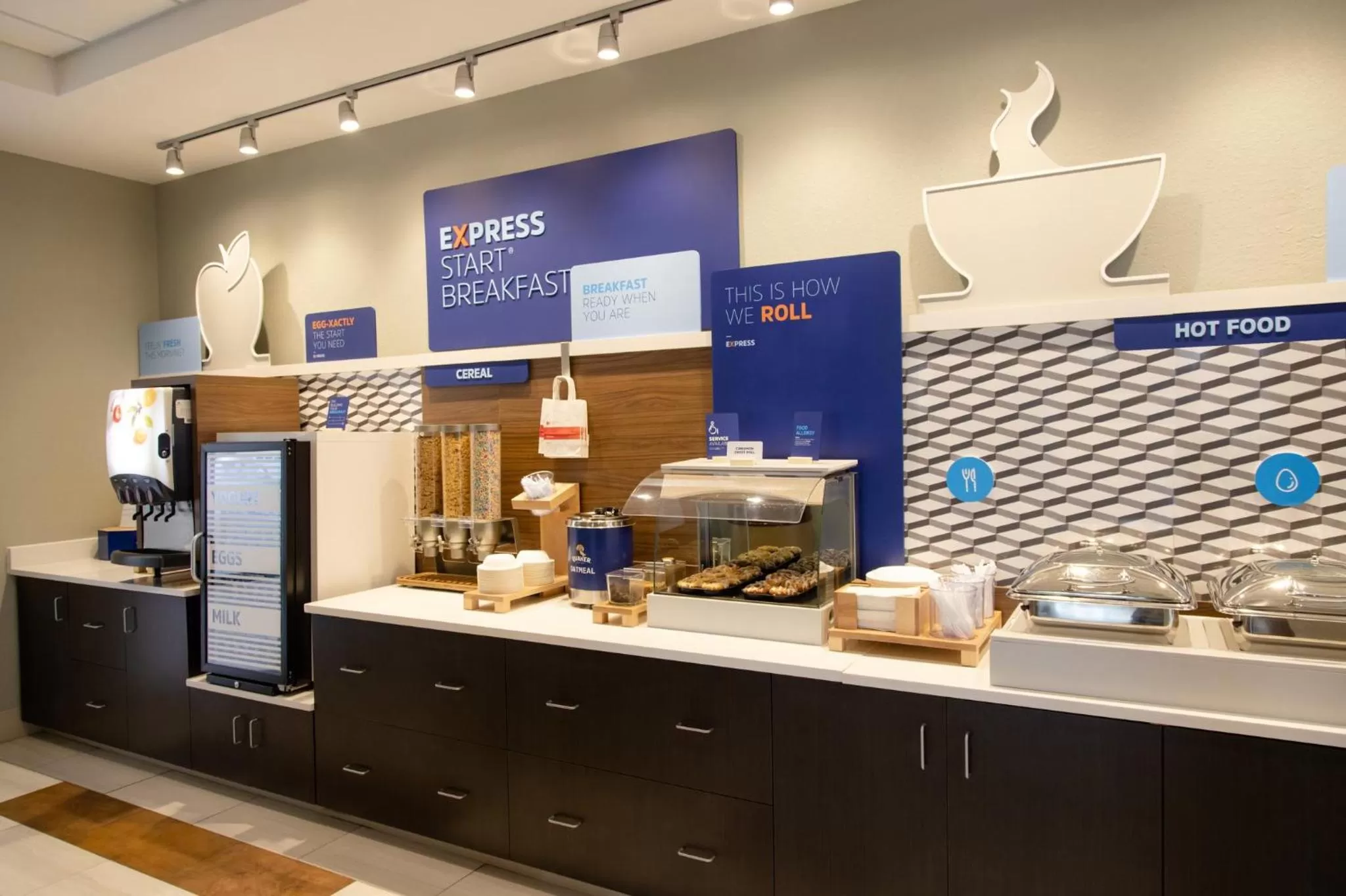 Breakfast in Holiday Inn Express Marshfield - Springfield Area by IHG