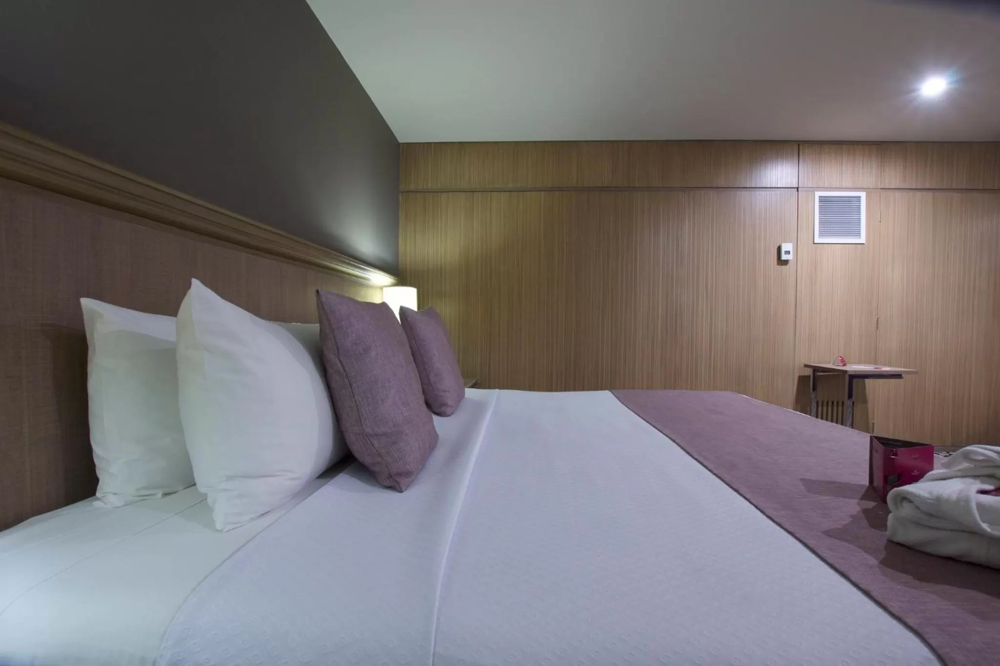 Photo of the whole room, Bed in Crowne Plaza Hotel Mexico City North-Tlalnepantla, an IHG Hotel