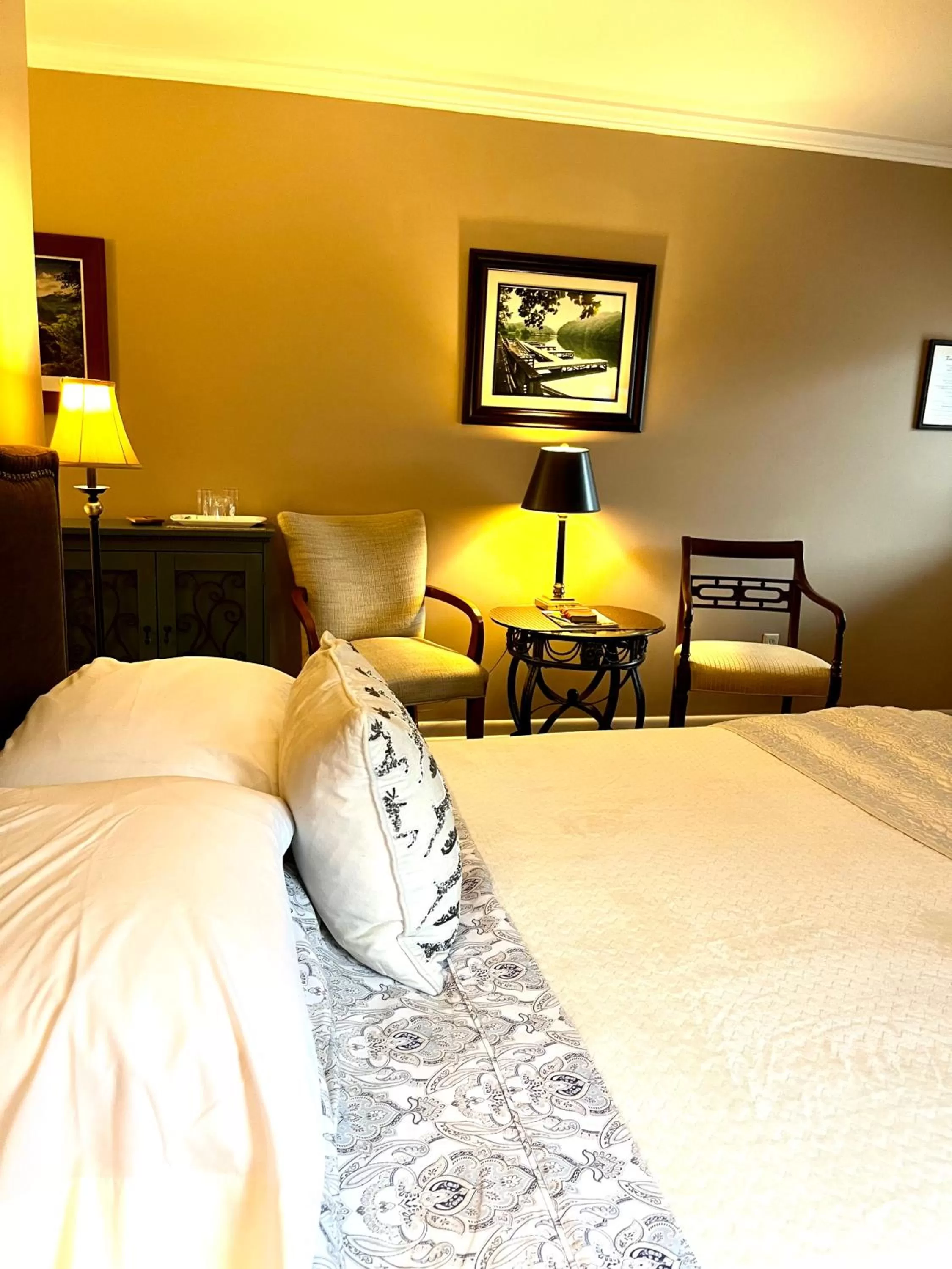 Bedroom, Bed in Grafton Lodge