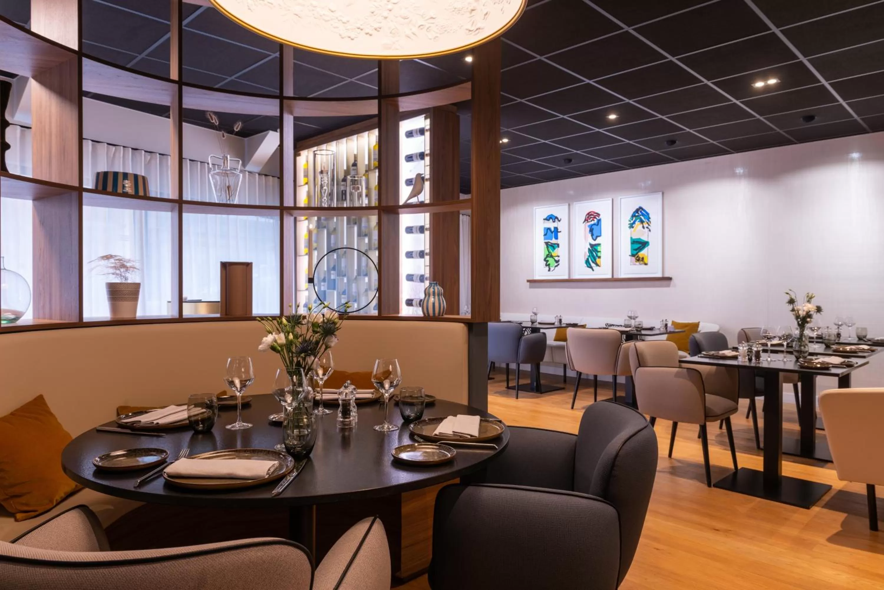 Restaurant/places to eat in L'Amirauté Brest