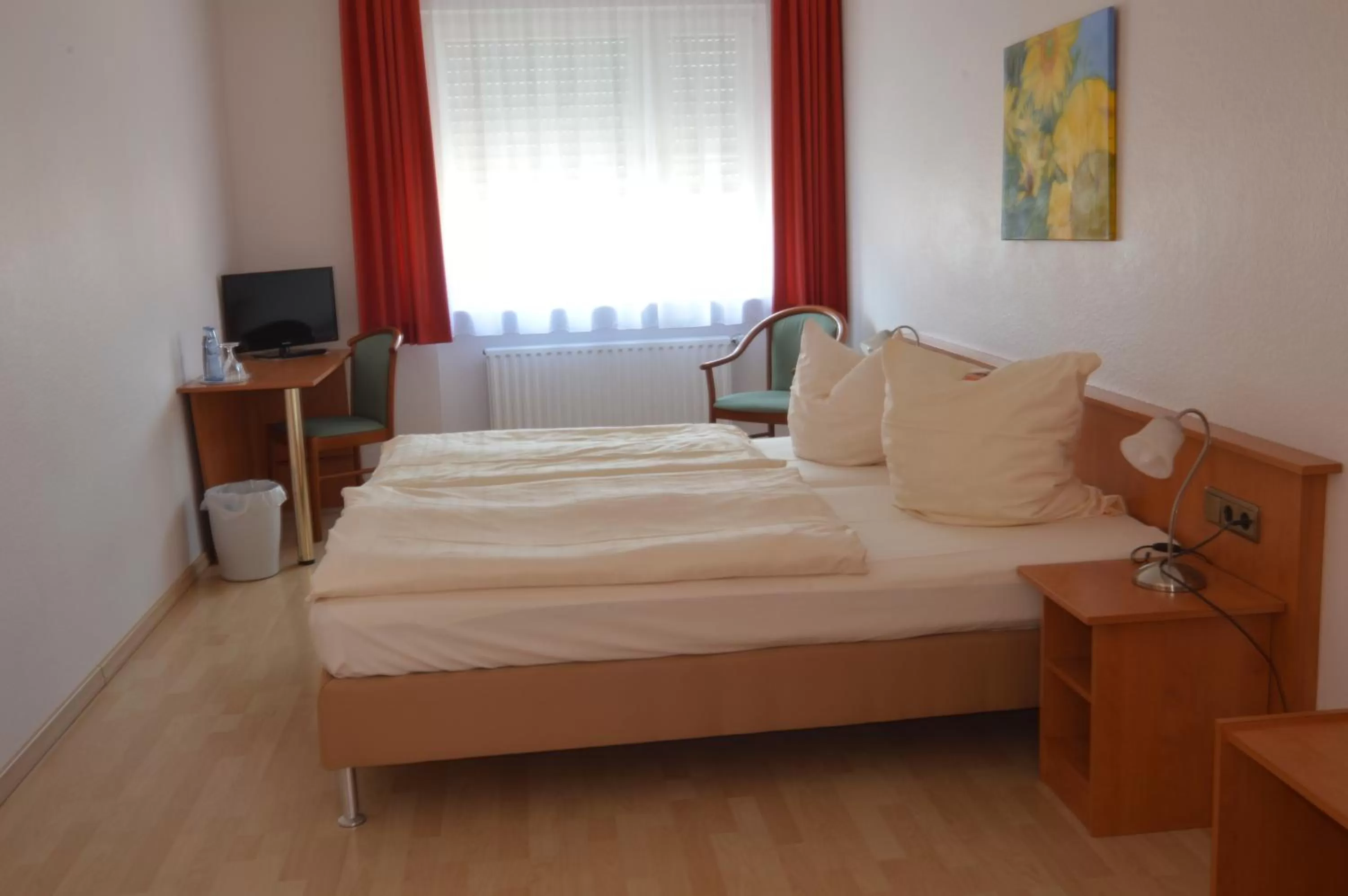 Photo of the whole room, Bed in Aktivhotel Alter Kaiser