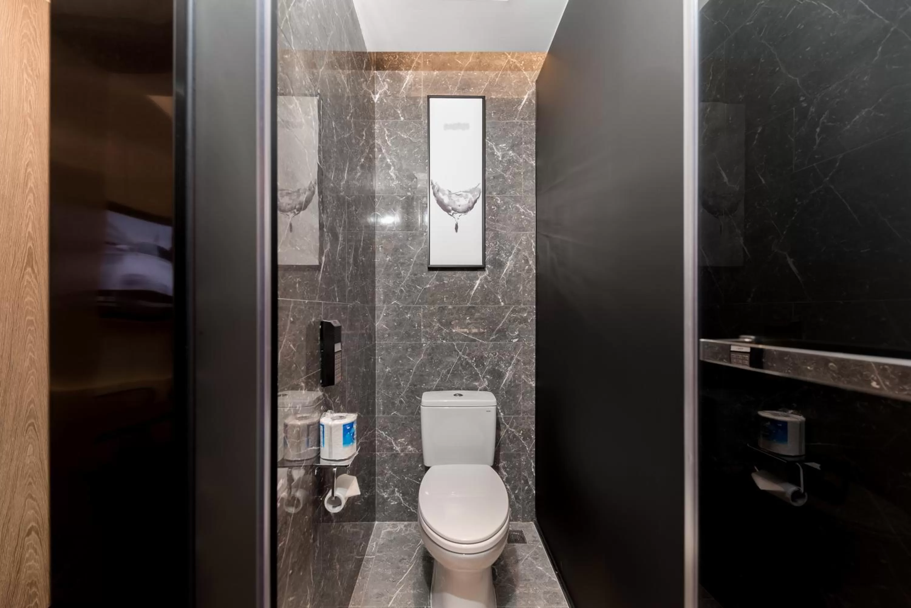 Toilet in Paco Hotel Canton Tower Pazhou