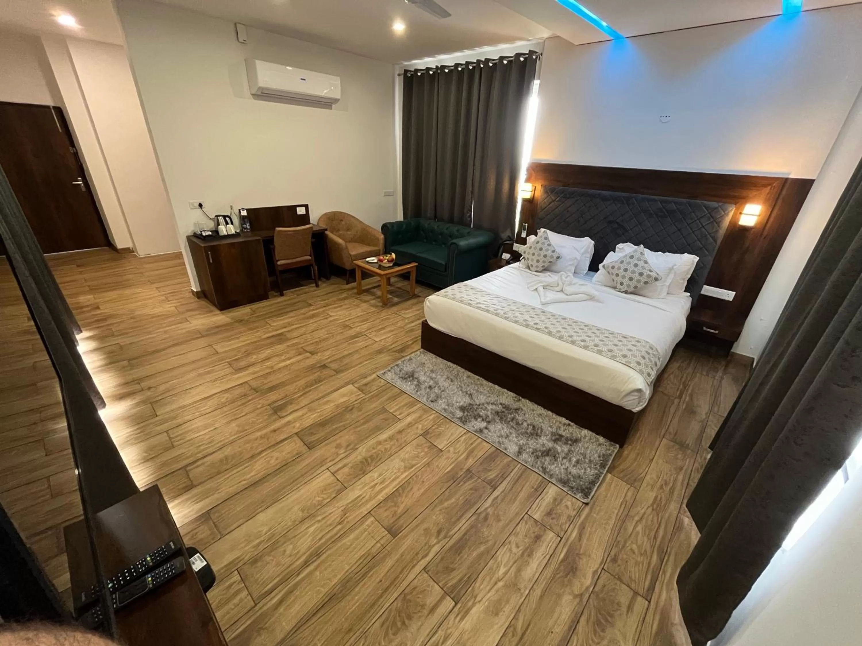 Bedroom, Bed in Click Collection The Abode, Dharamshala