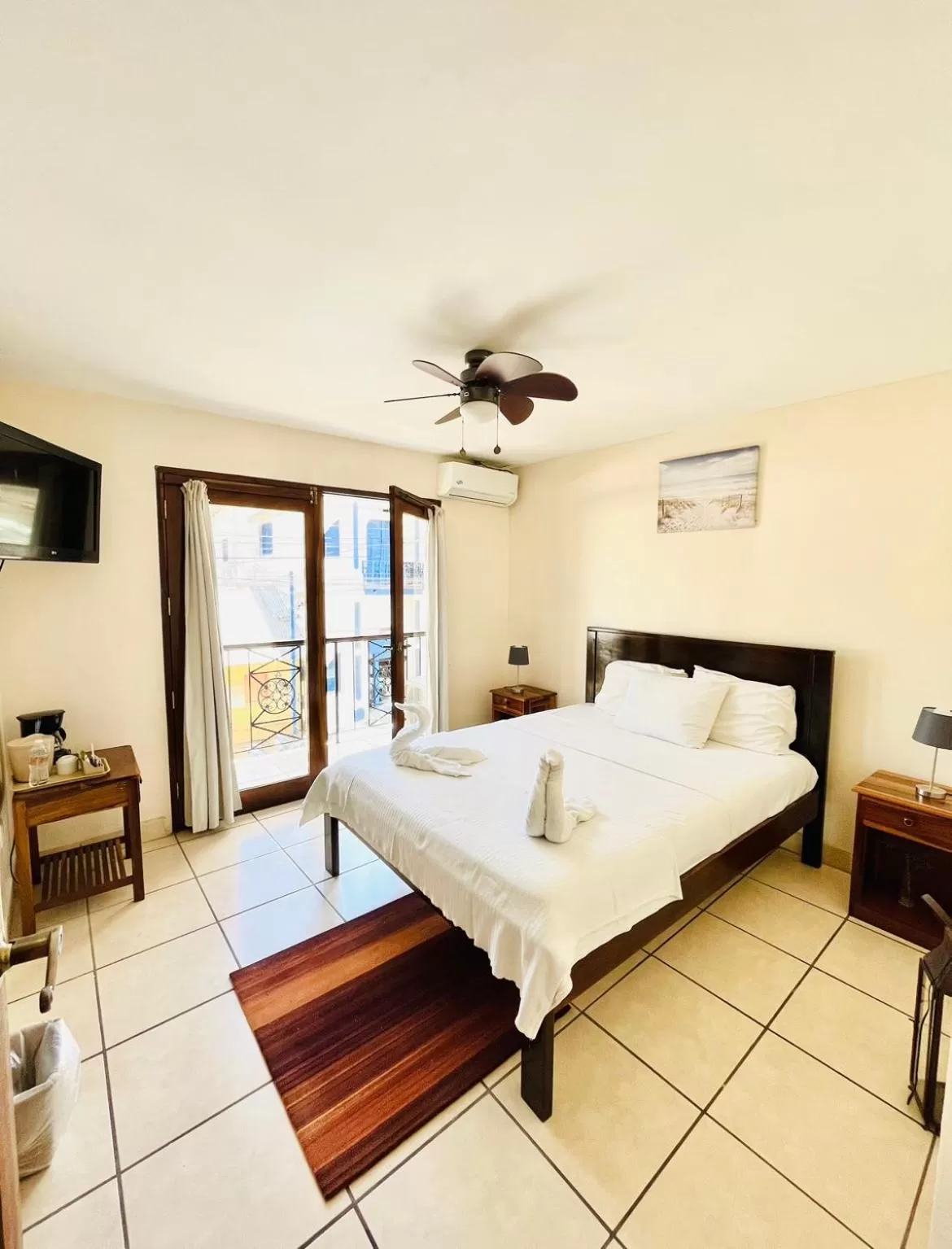 Photo of the whole room in Hotel La Estación