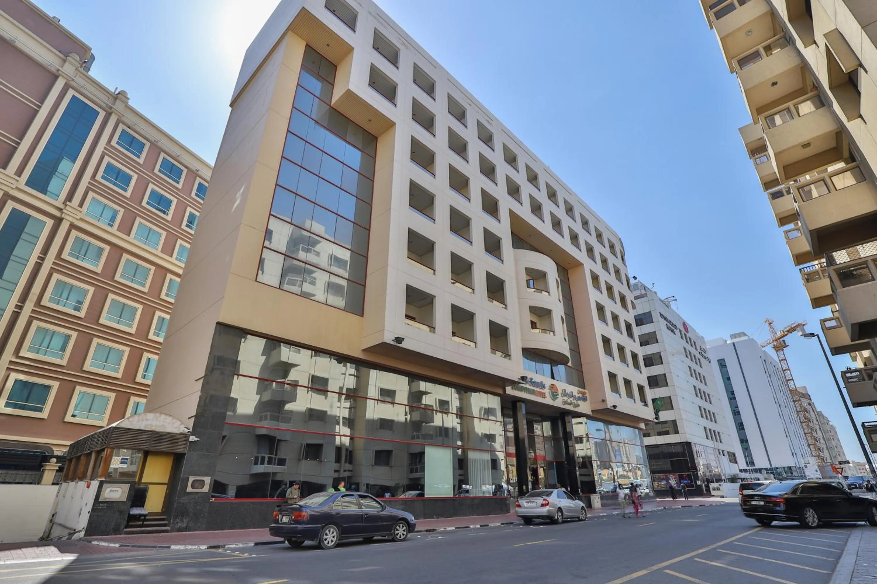 Property building in Sun And Sands Downtown