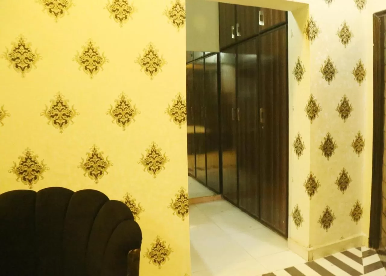 HOTEL DE SMART Multan