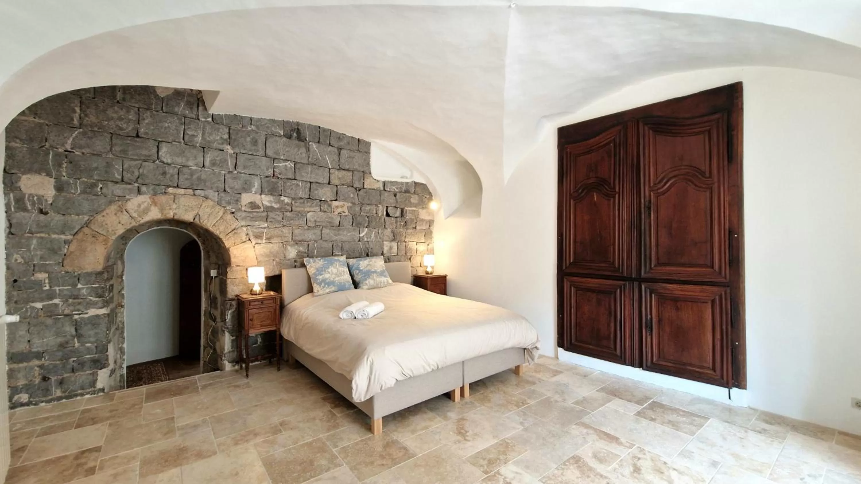 Bed in La Tour de Pezene