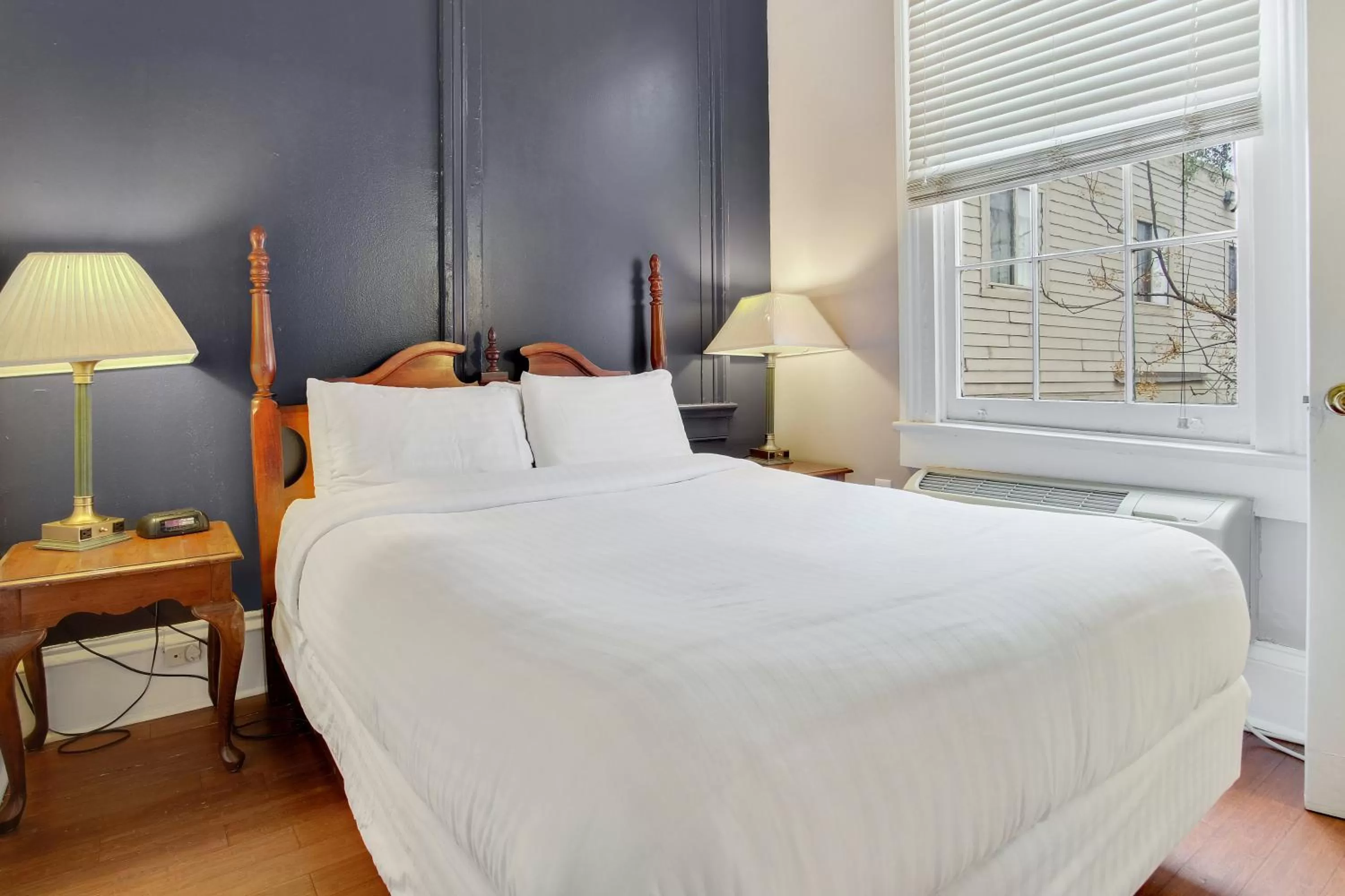Bedroom, Bed in Rathbone Mansions New Orleans