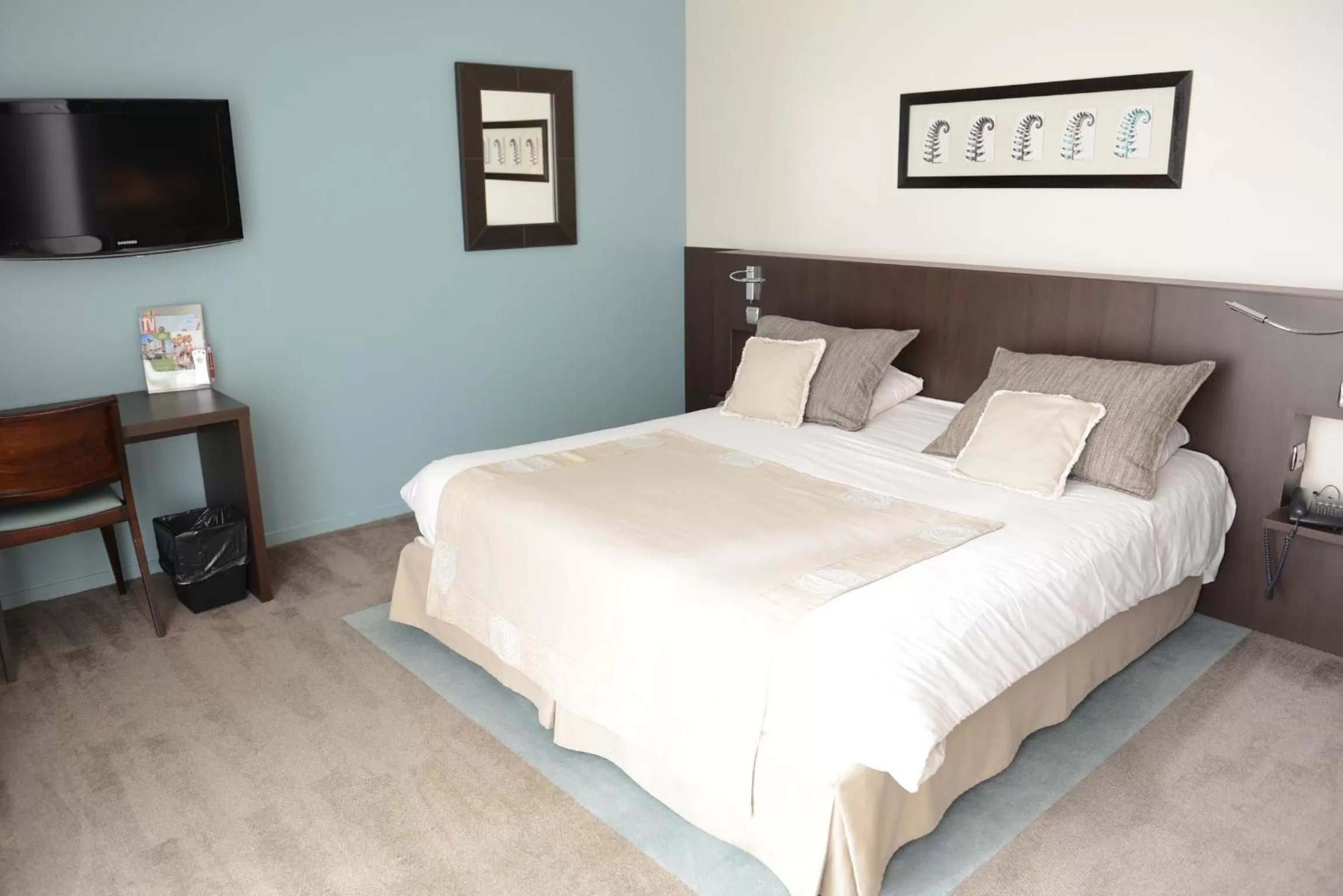 Bedroom, Bed in Hotel du Pasino