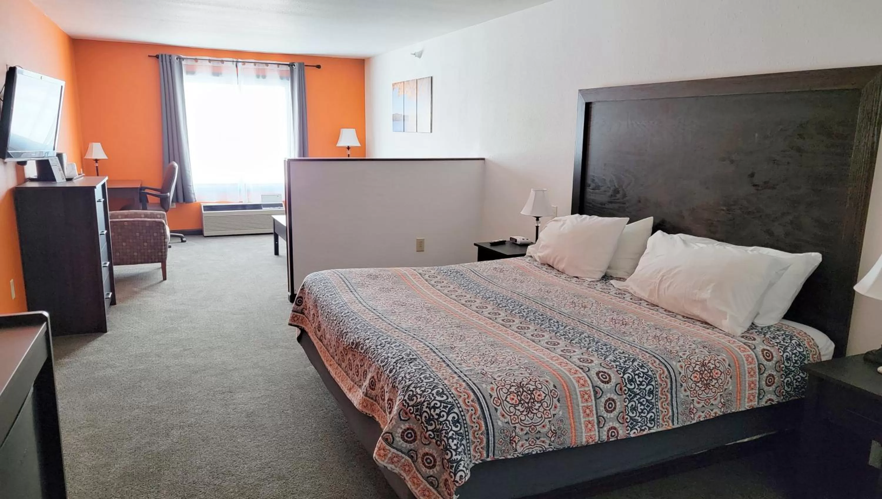 Bedroom, Bed in Jasper Ridge Inn Ishpeming