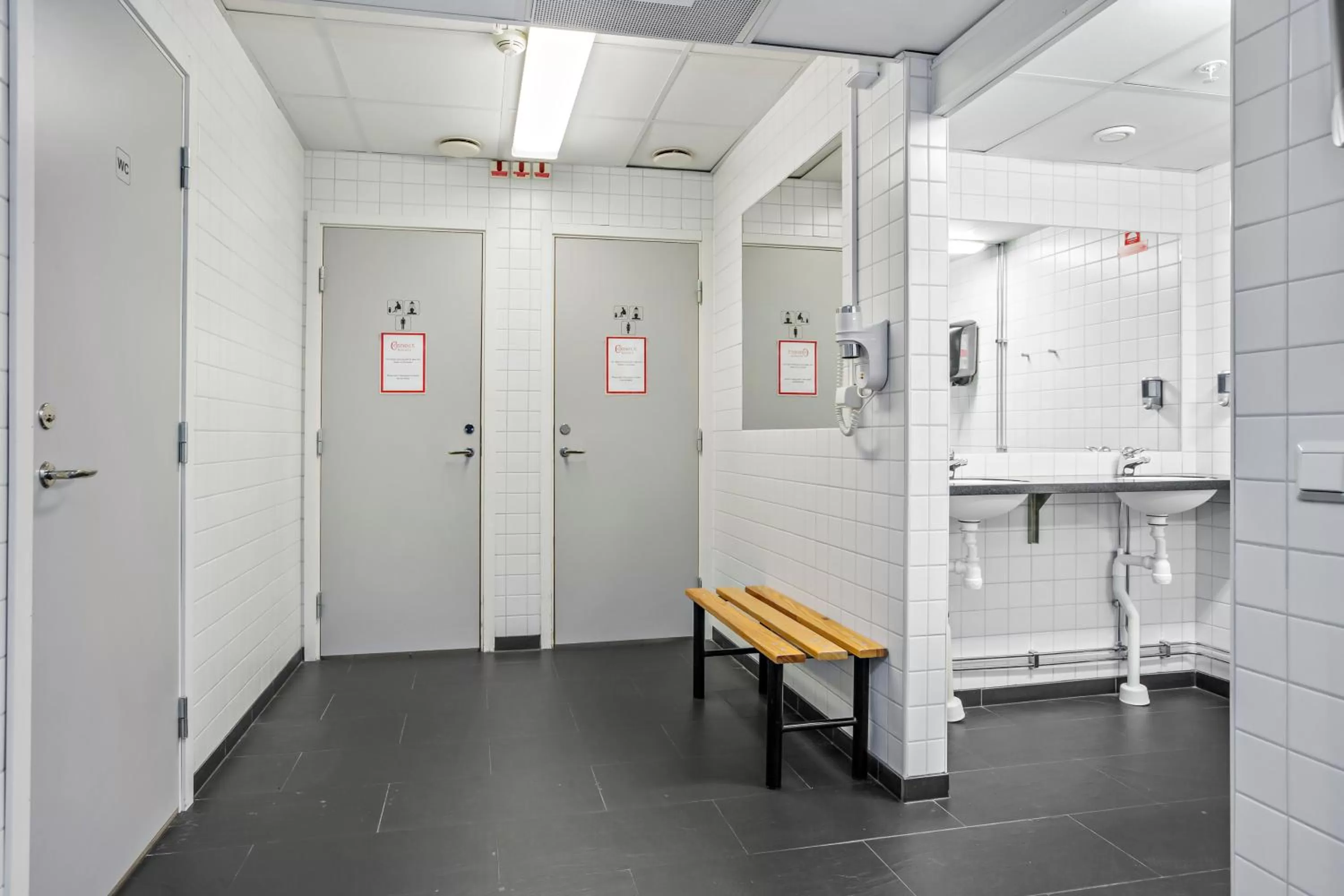 Shower in Sure Hotel by Best Western Stockholm Alvsjo