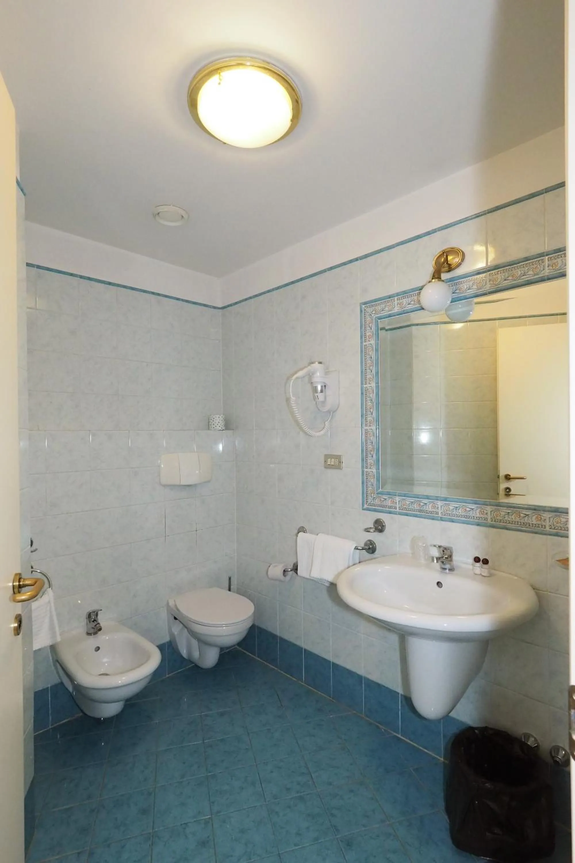 Toilet in Hotel Laura