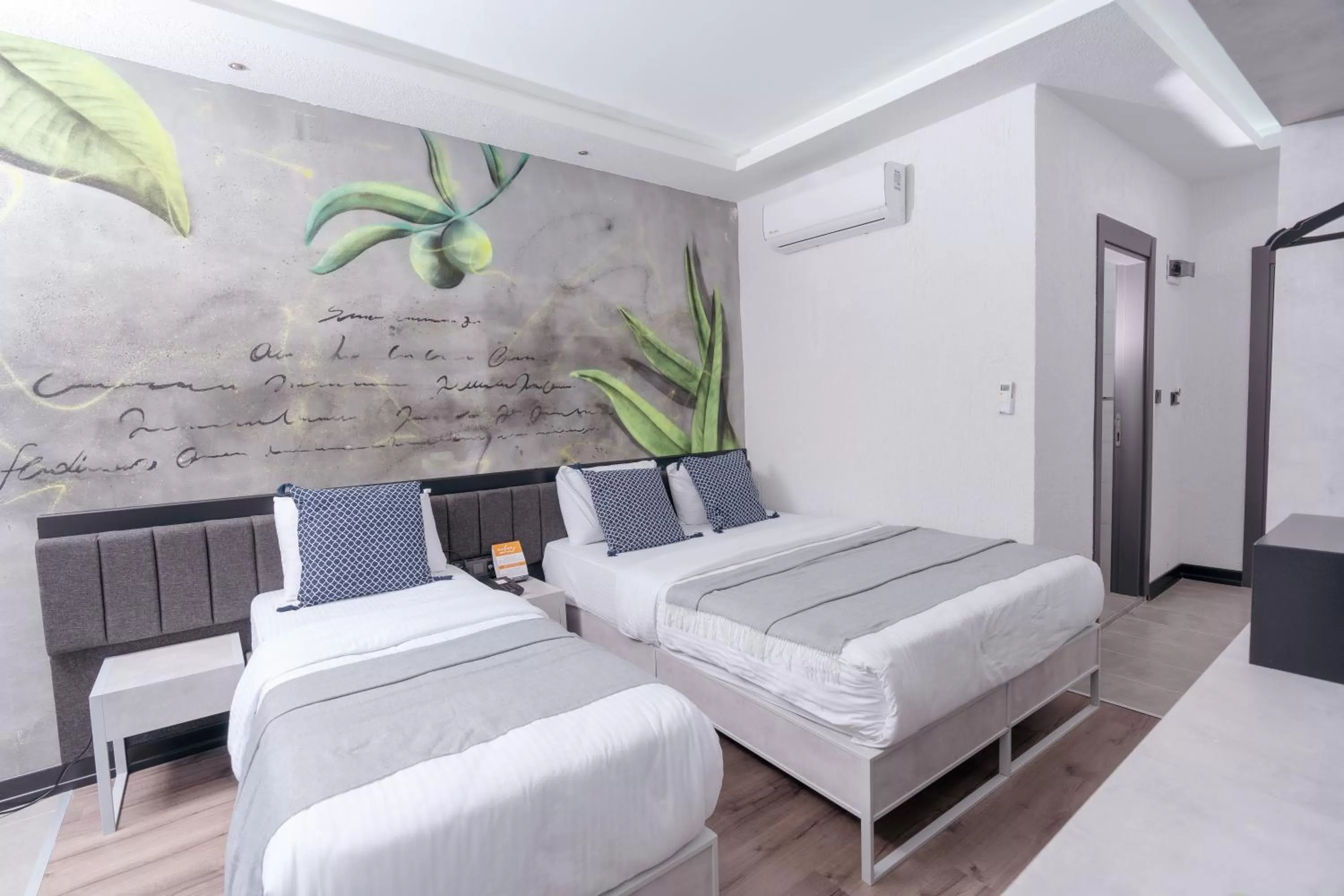 Photo of the whole room, Bed in Melanj Airport Hotel