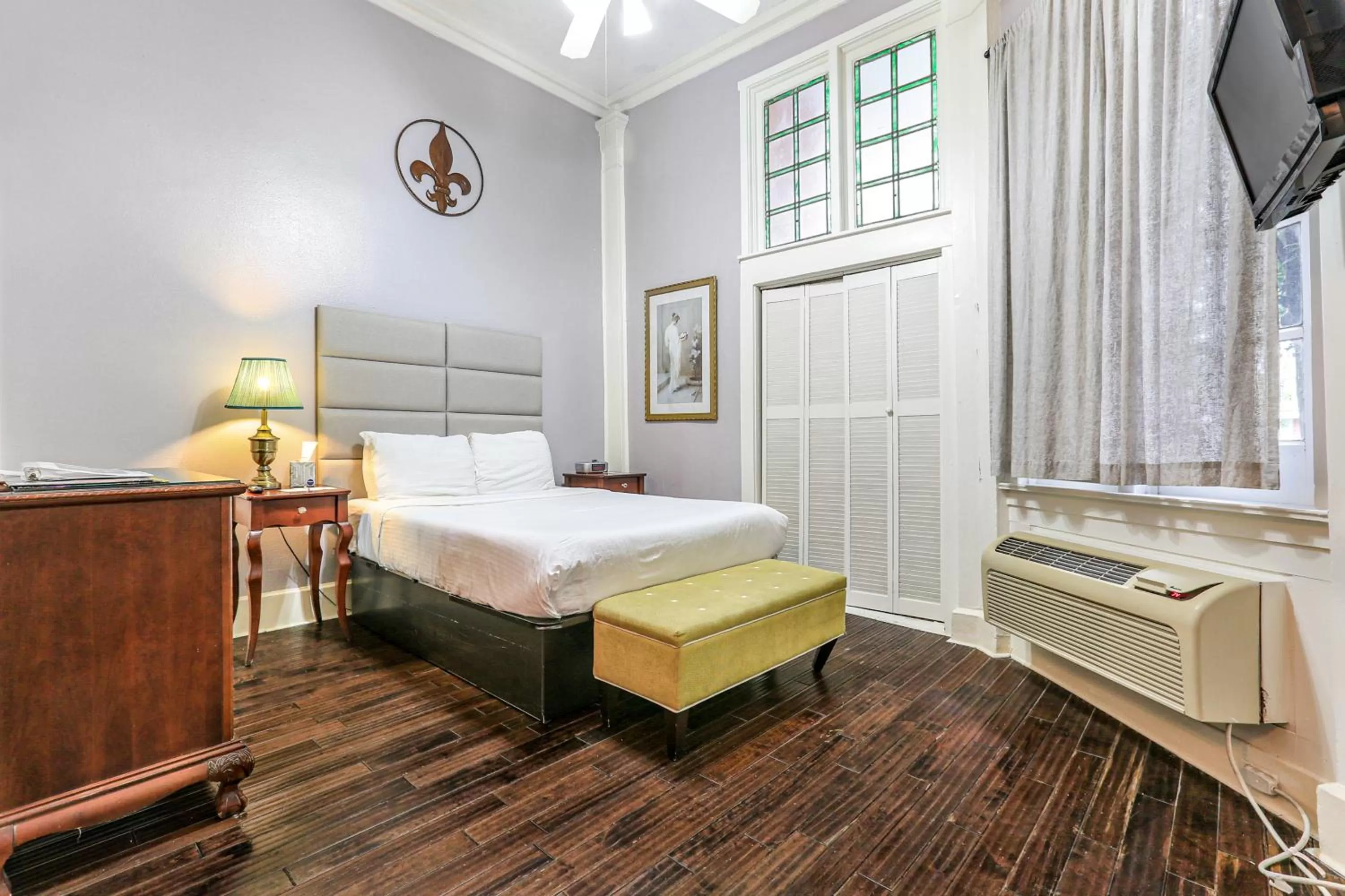 Bedroom, Bed in Rathbone Mansions New Orleans