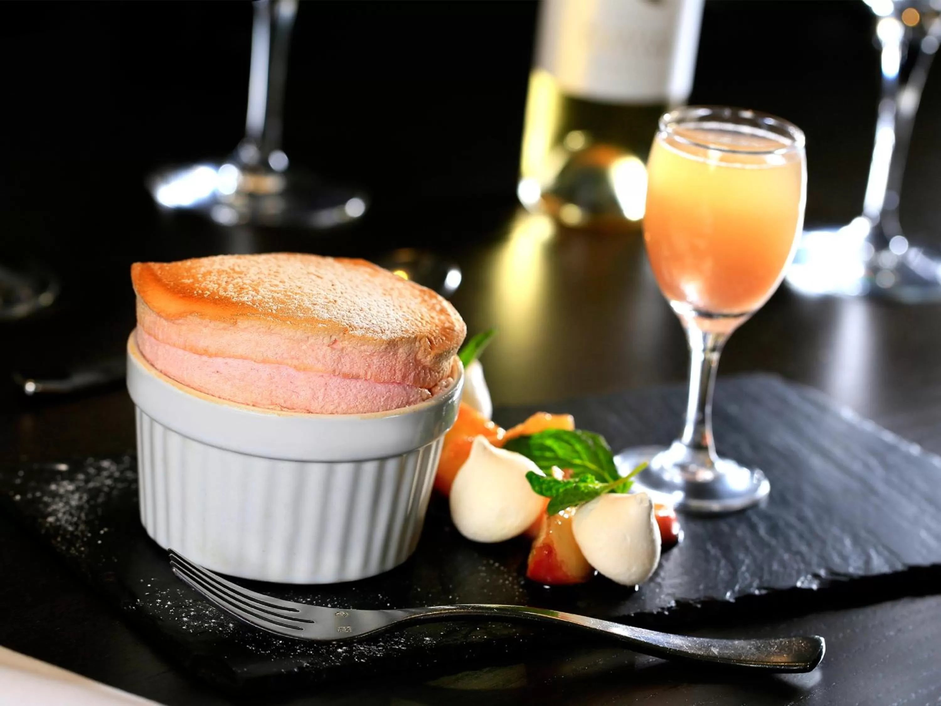 Dining area in Macdonald Berystede Hotel & Spa