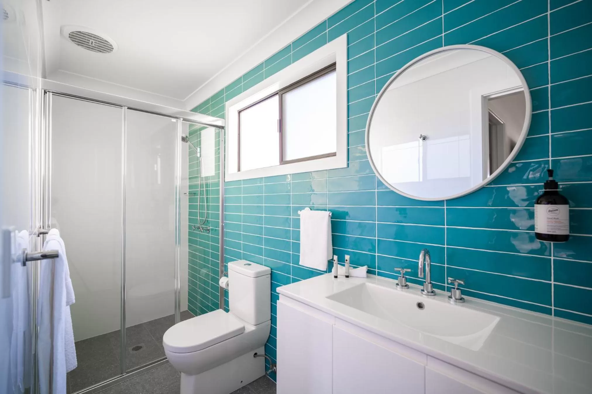 Bathroom in The Cubana Ballina